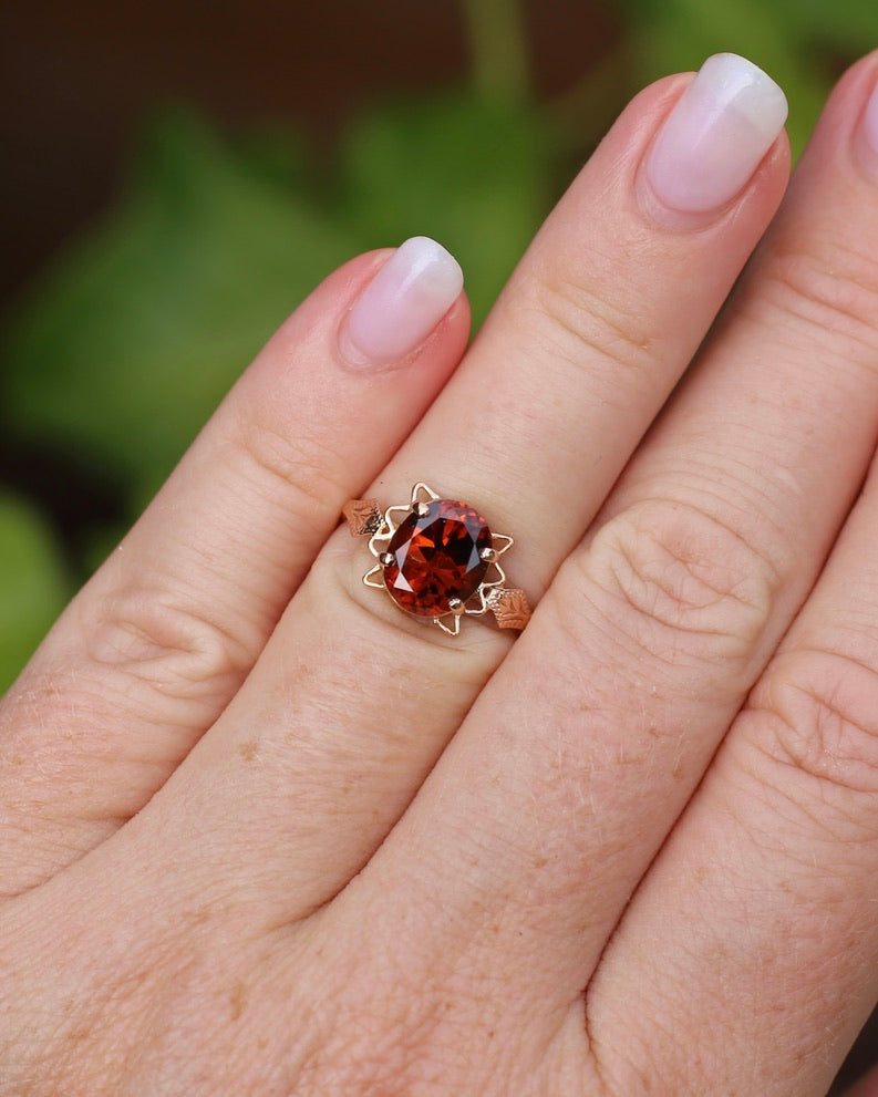 4ct Whisky Zircon in Vintage Old Rosey Gold Ring, 9ct Old Rosey Gold, size M or just over 6, 2.18g