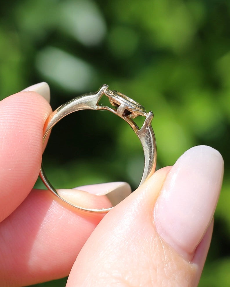 Bezel Set Garnet, 9ct Yellow Gold, size N or just over 6.5, 2.20g