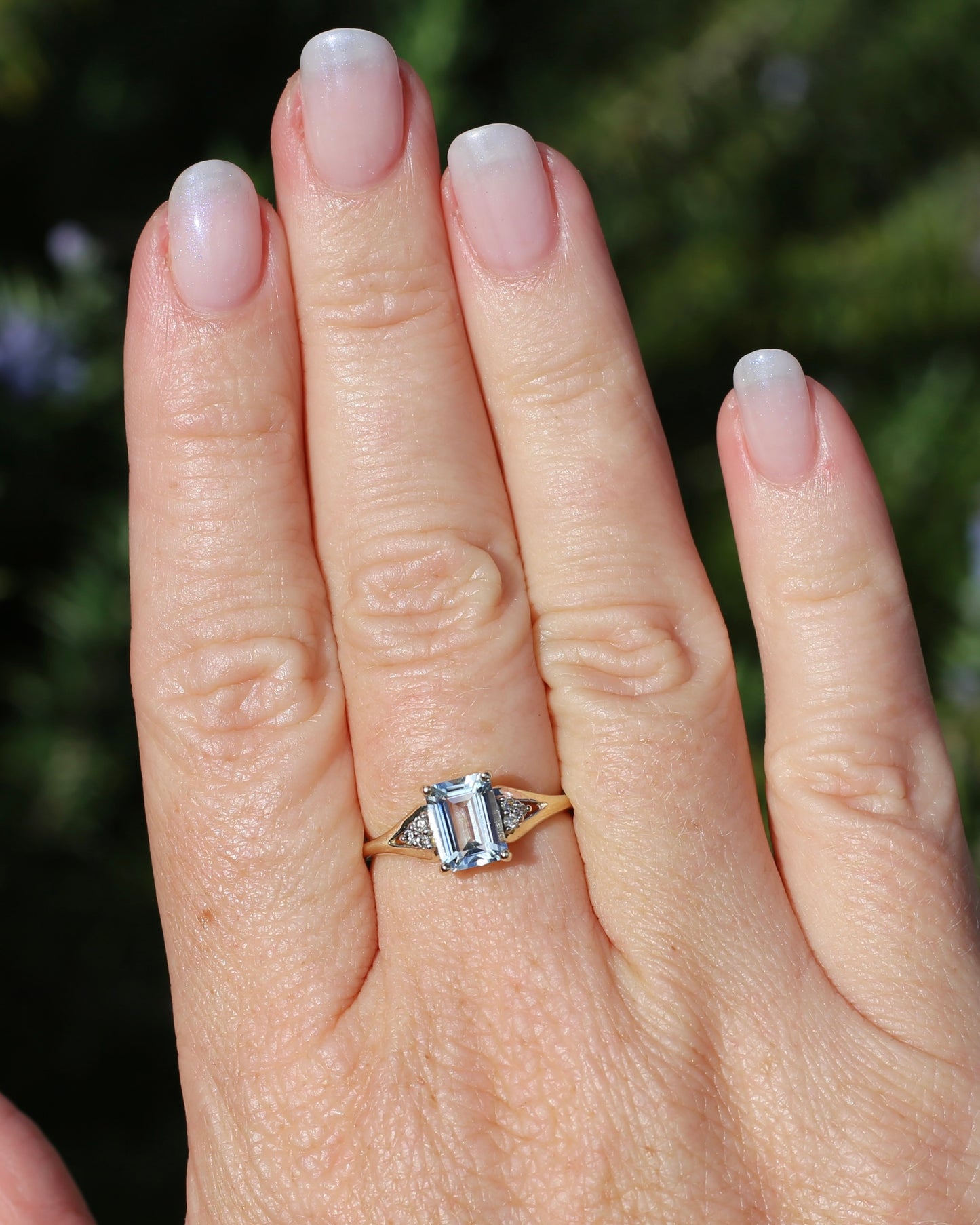 1.4ct Emerald Cut Aquamarine with Natural Diamond Set Split Shoulders, 9ct Yellow Gold, size 8 or Q, 2.31g