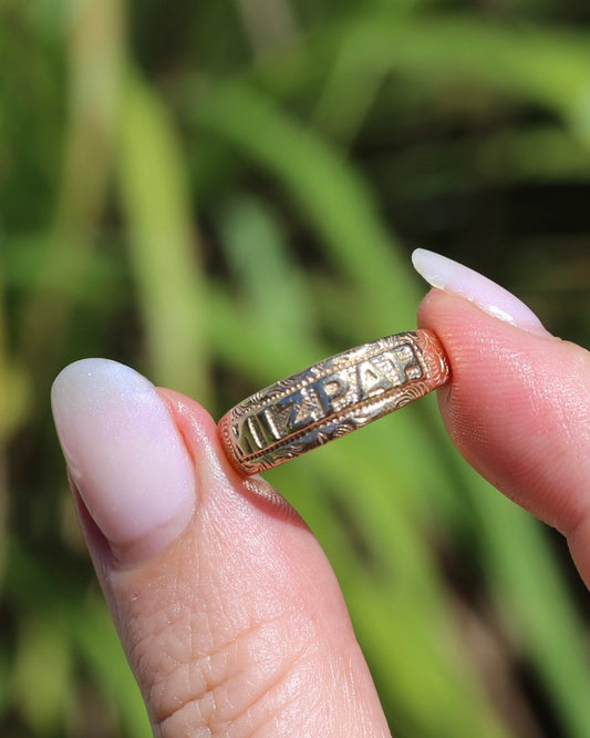 Vintage Hand Carved "MIZPAH" Ring, 9ct Yellow Gold, size Q or just over 8, 4.9g