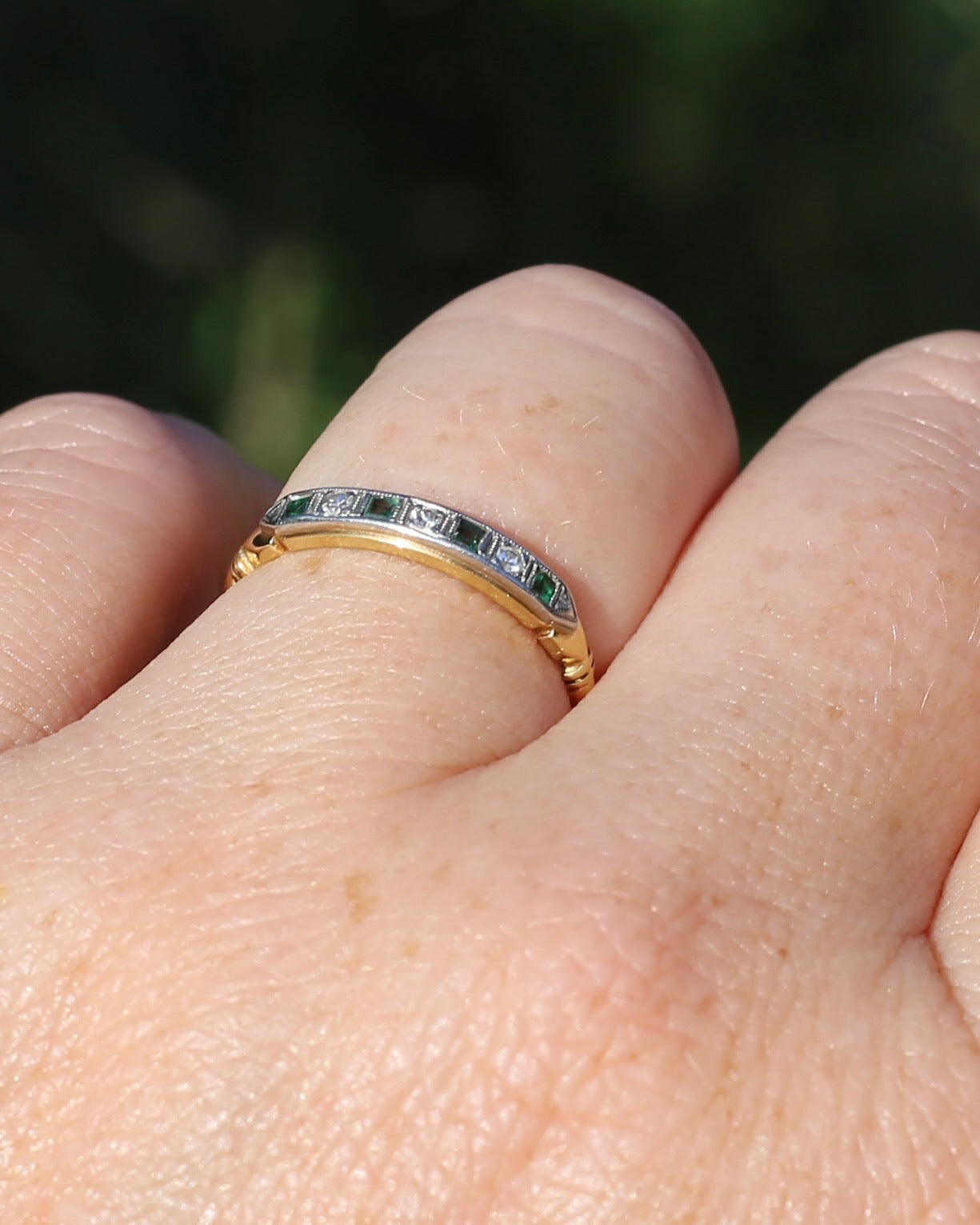 Circa 1930s Natural Emerald & Single Cut Diamond 18ct & Platinum 7 Stone Stacker, size O or 7.25, 2.05g