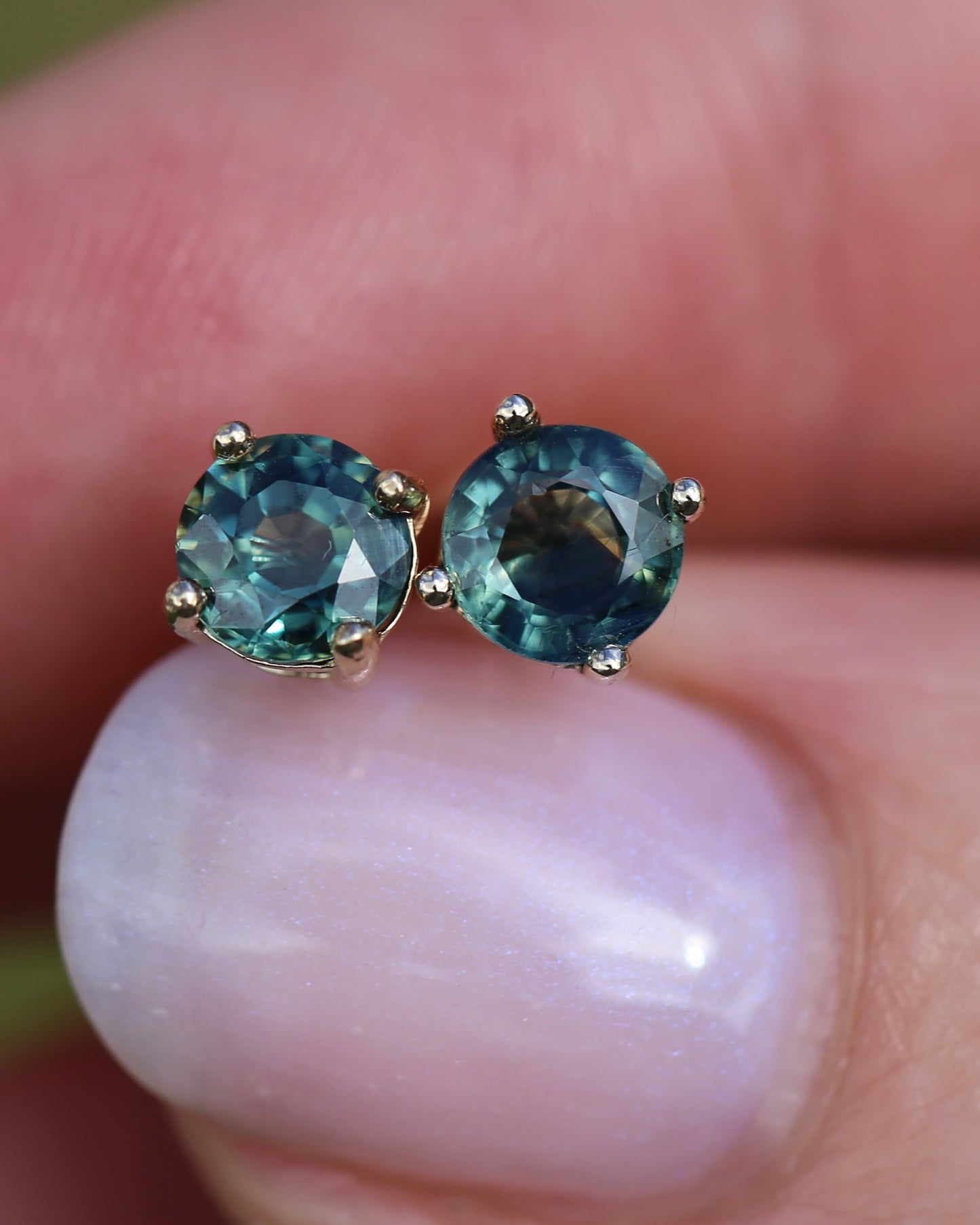 1.3ct Parti Sapphire Studs, 9ct Yellow Gold, 0.83g