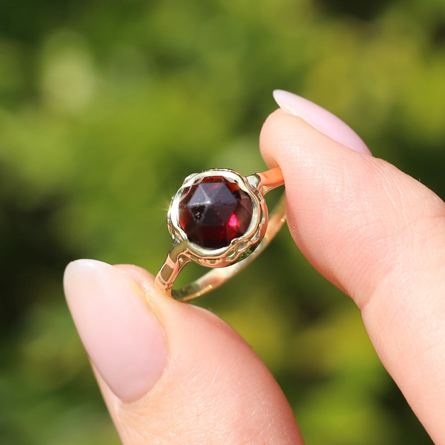 1931 Dutch Rose Cut Garnet, 583 Yellow & Rosey Gold, size 8 or nearly Q