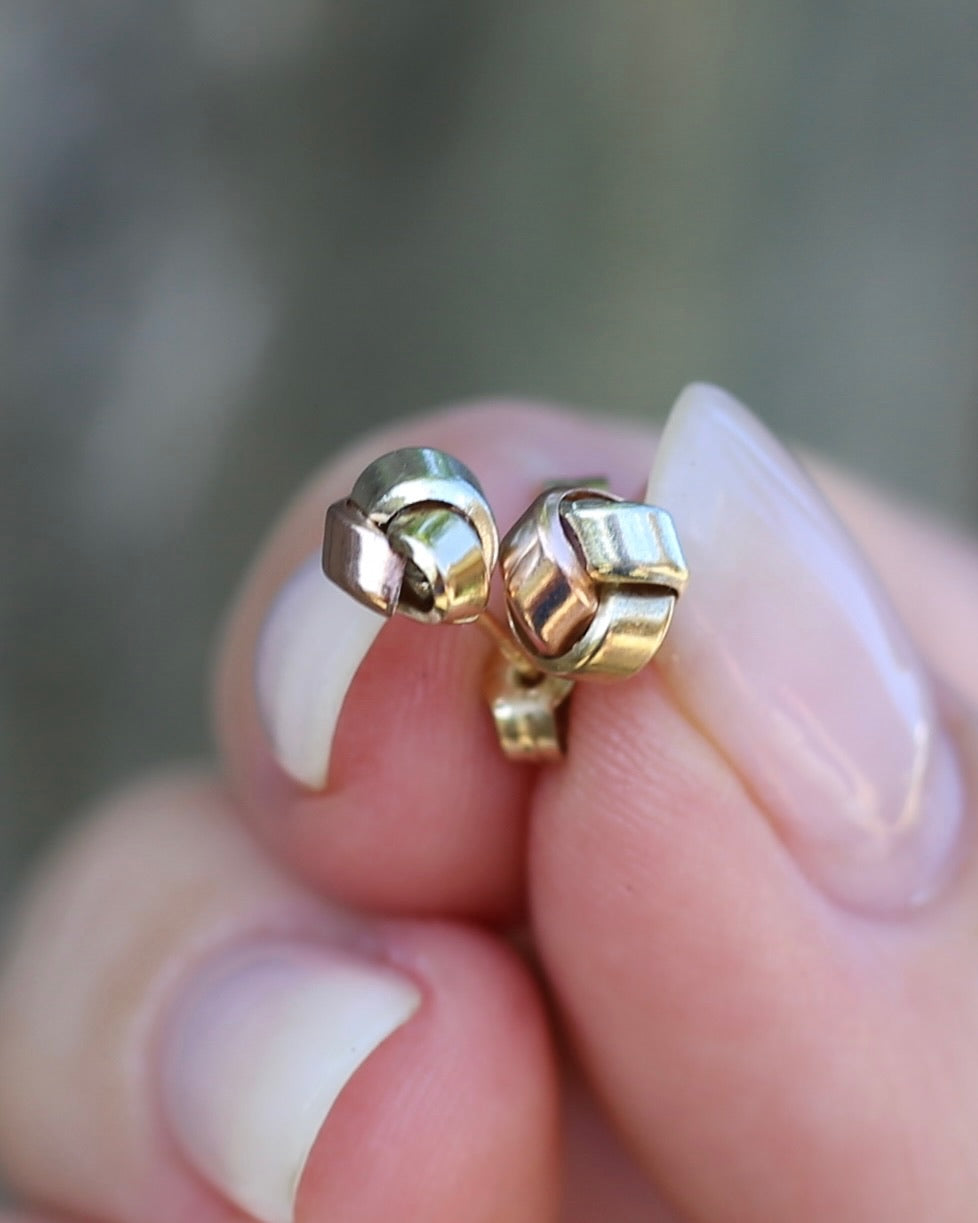 5.5mm 9ct Tri Colour Gold Knot Studs, 0.41g