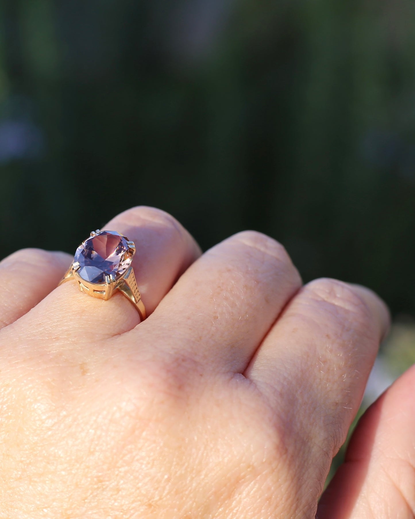 ON HOLD 7.9ct Mauve Damask Rose Oval Natural Zircon in Vintage 9ct Double Claw Ring, 9ct Yellow Gold, size M or 6.25, 3.59g