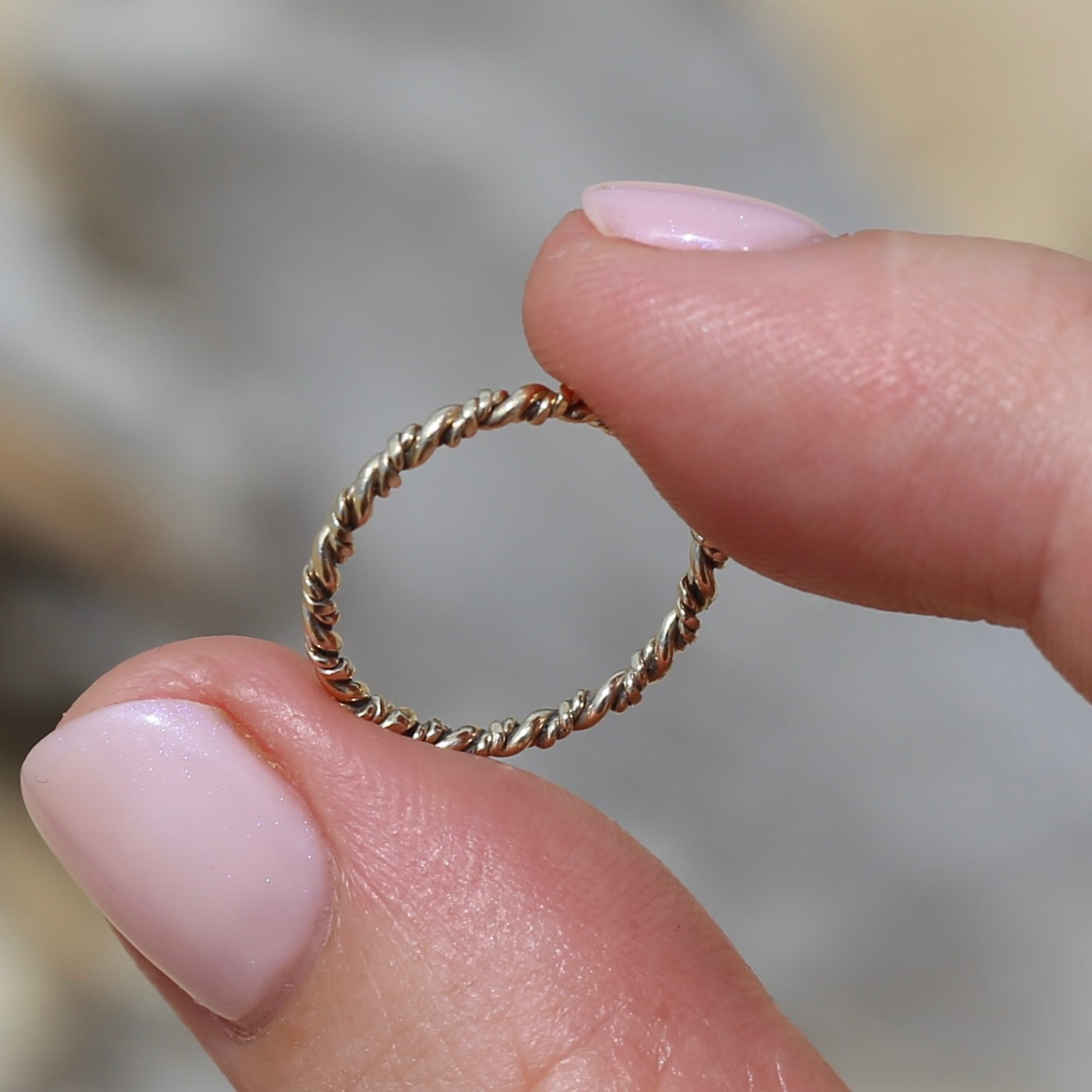 Textured twisted band, 9ct yellow gold, size 4.5 or I1/2