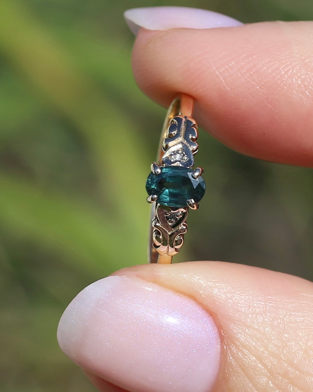 0.5ct Natural Green Parti Sapphire with Diamond Set Heart & Leaf Shoulders, 9ct Yellow Gold, size O1/2 or 7.5, 1.44g