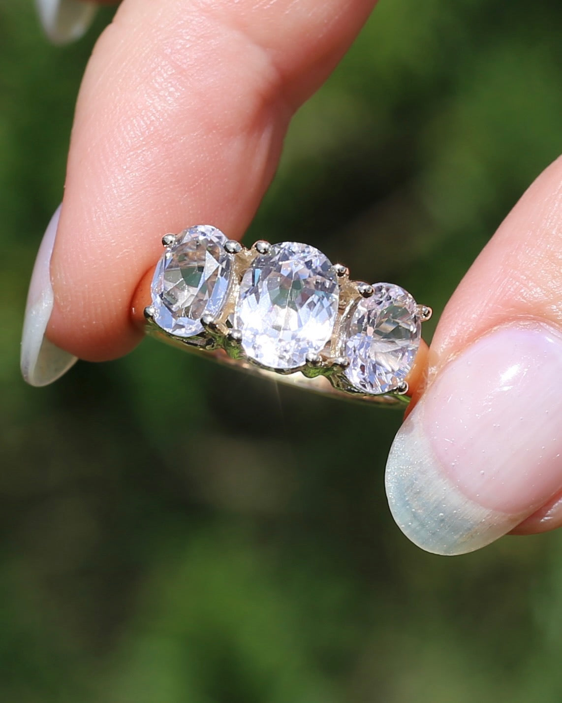 Oval Trilogy Rock Crystal Ring, 9ct Yellow Gold, size Q1/2 or 8.5, 5.59g