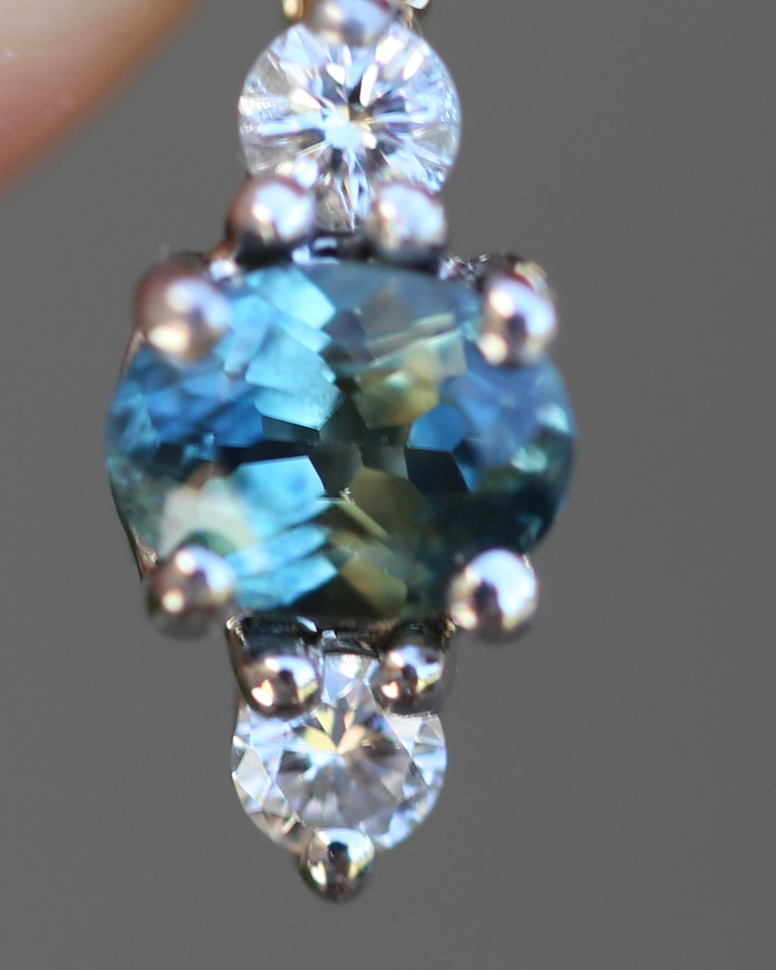 Vintage 0.55ct Parti Sapphire and 0.11ct Diamond Trilogy Pendant, 1.00g