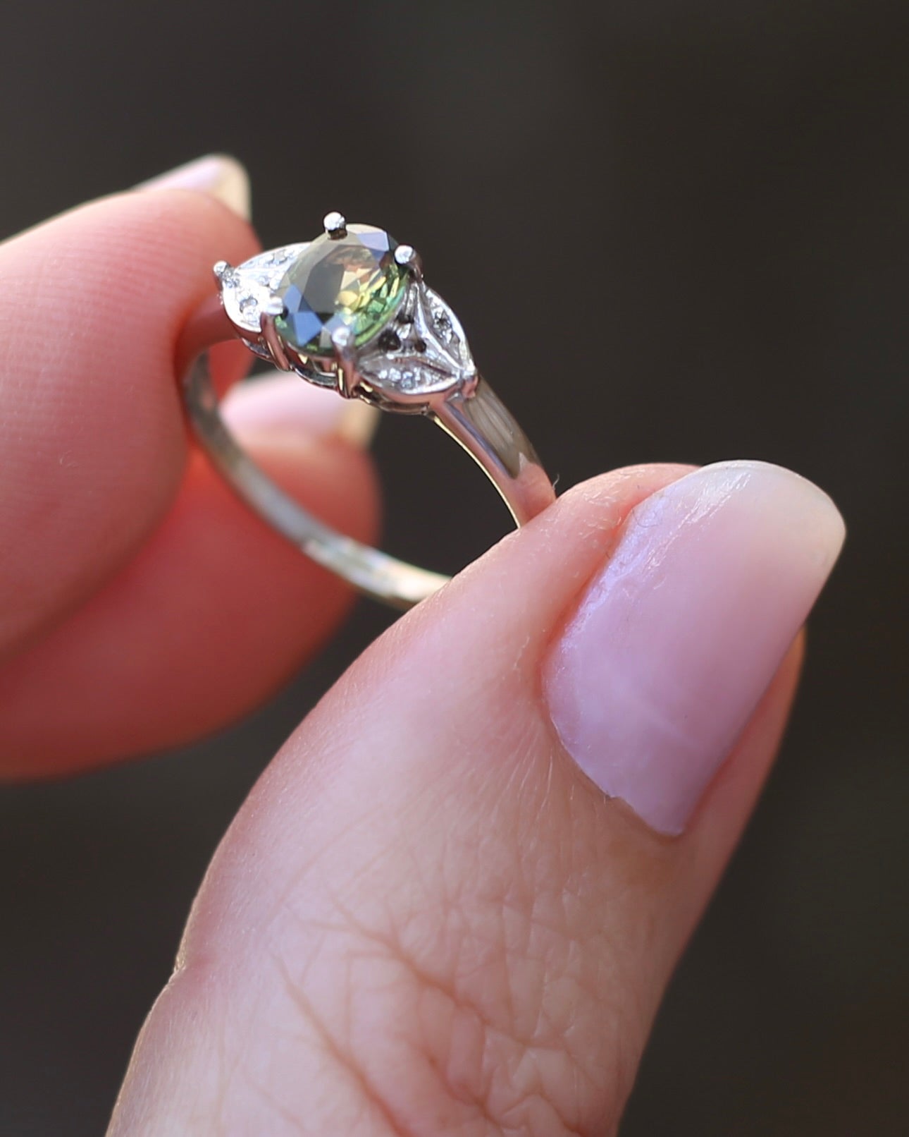 0.8ct Parti Sapphire and Single Cut Diamond Ring, 9ct White Gold, size N or just over 6.5, 2.00g