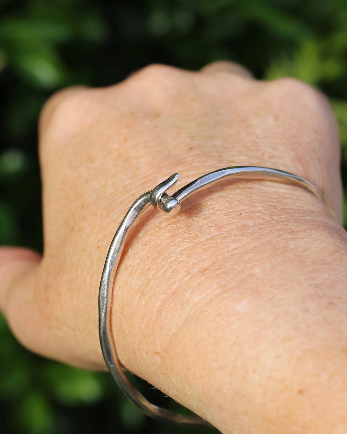 Hammered Finish Sterling Silver Bracelet with Nail Type Closure, Sterling Silver, 16.8g