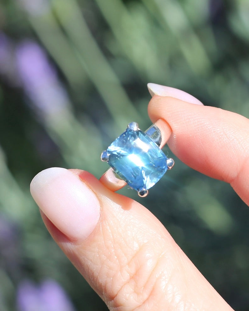5ct Cushion Cut Natural Blue Topaz Ring, Sterling Silver, size N or 6.75, 5.02g