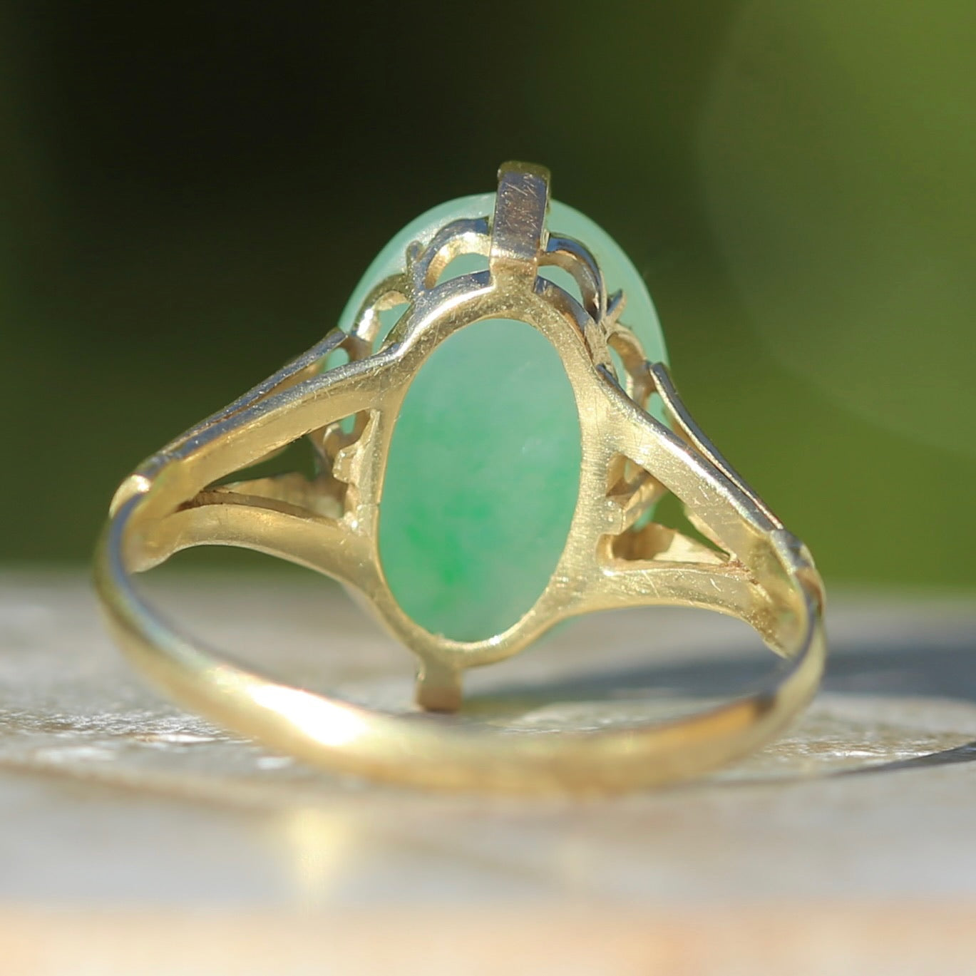 Apple Green Oval Jade Cabochon, 14ct Yellow Gold Claws with Fab Shoulders, size 5.5 or K1/2