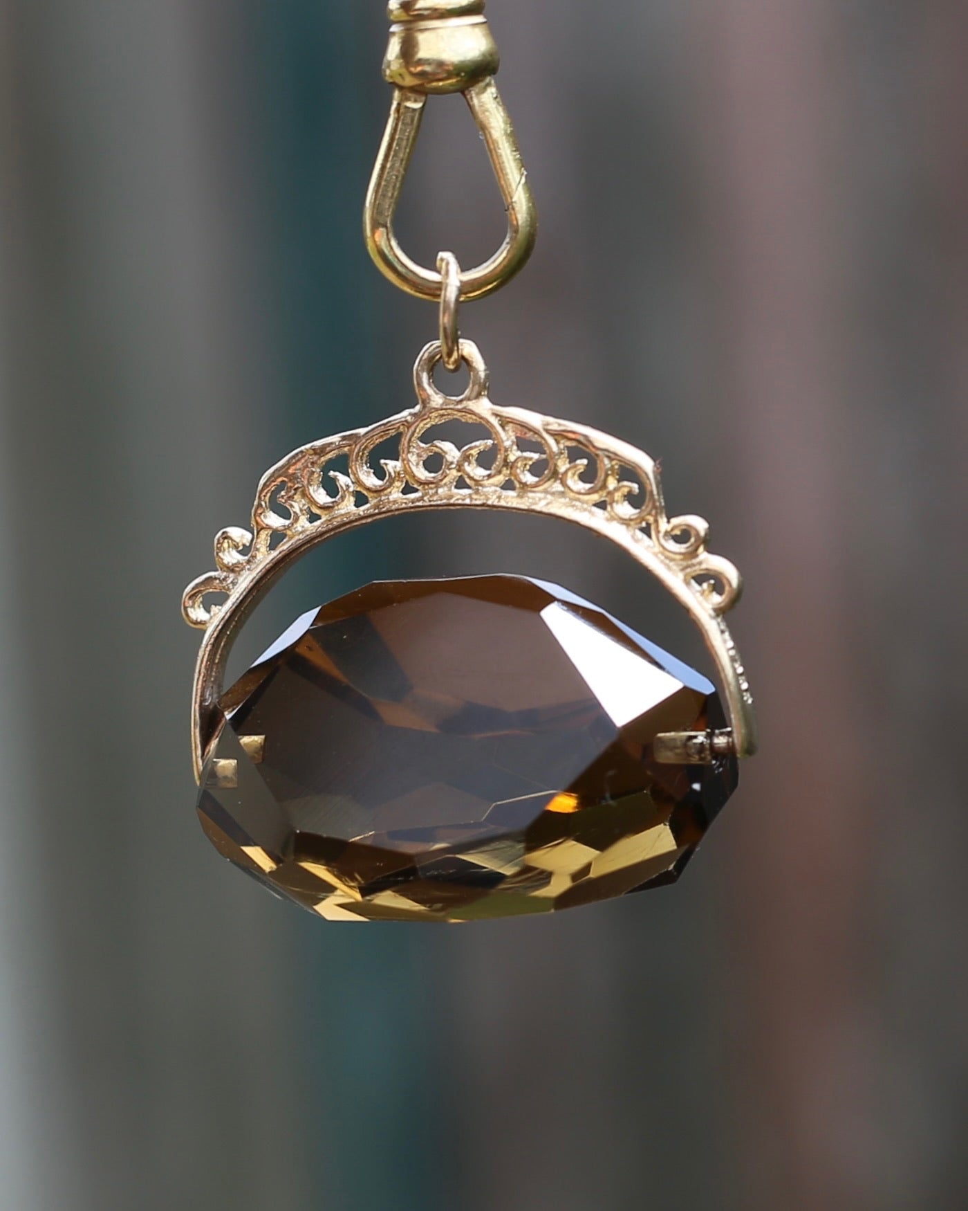1975 Made Smoky Quartz Spinner Pendant, 9ct Yellow Gold, 8.99g