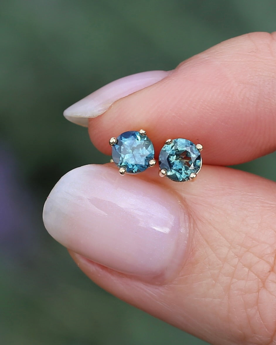 1.2ct Parti Sapphire Studs, 9ct Yellow Gold, 0.76g