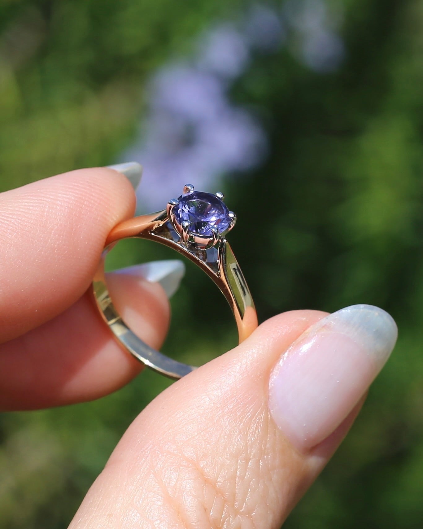 Hand Carved Australian Iolite Solitaire Ring, 9ct White and Yellow Gold, size S1/2 or 9.25, 3.03g