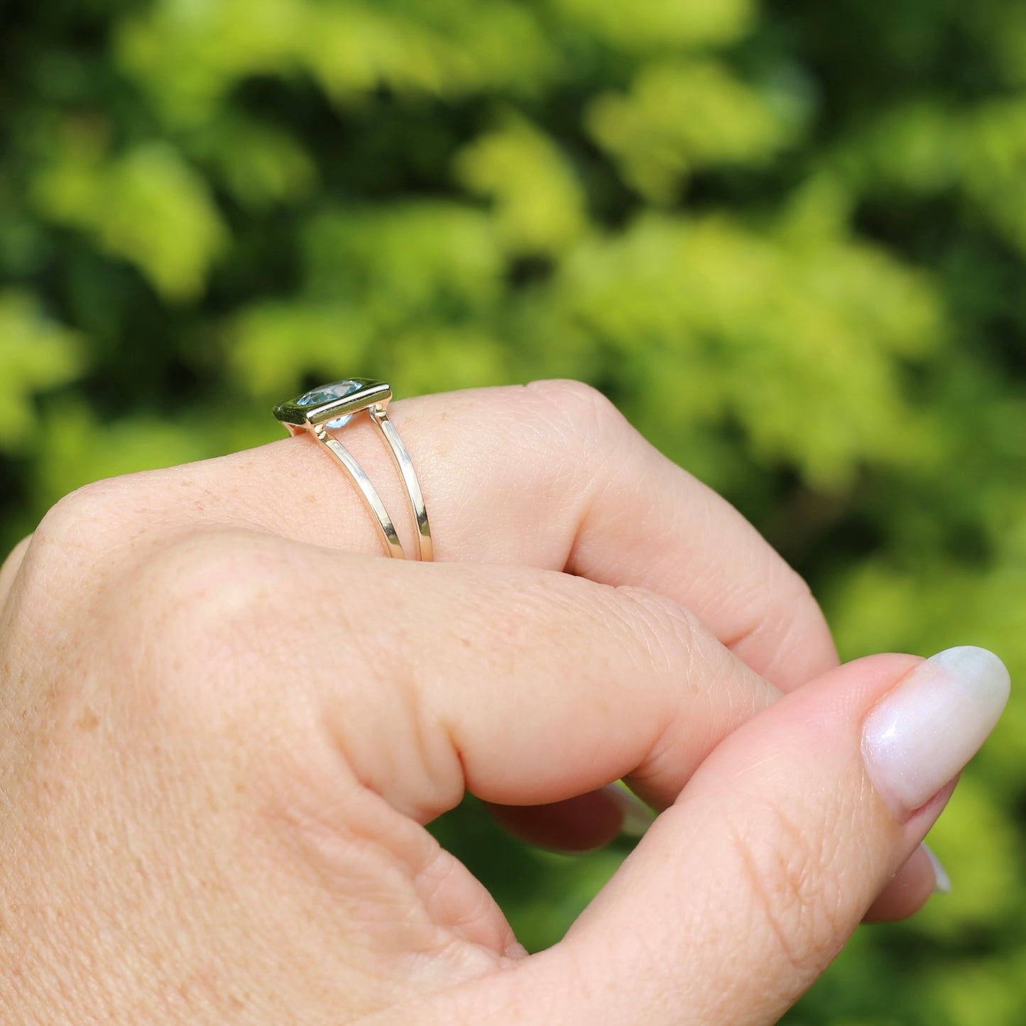 Bezel Set Square Face Blue Zircon Ring on Split Band, 9ct Yellow Gold, fits like size R or 8.5