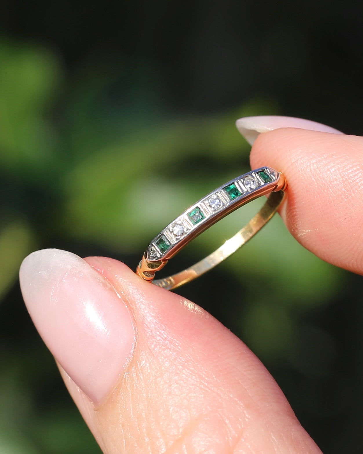 Circa 1930s Natural Emerald & Single Cut Diamond 18ct & Platinum 7 Stone Stacker, size O or 7.25, 2.05g