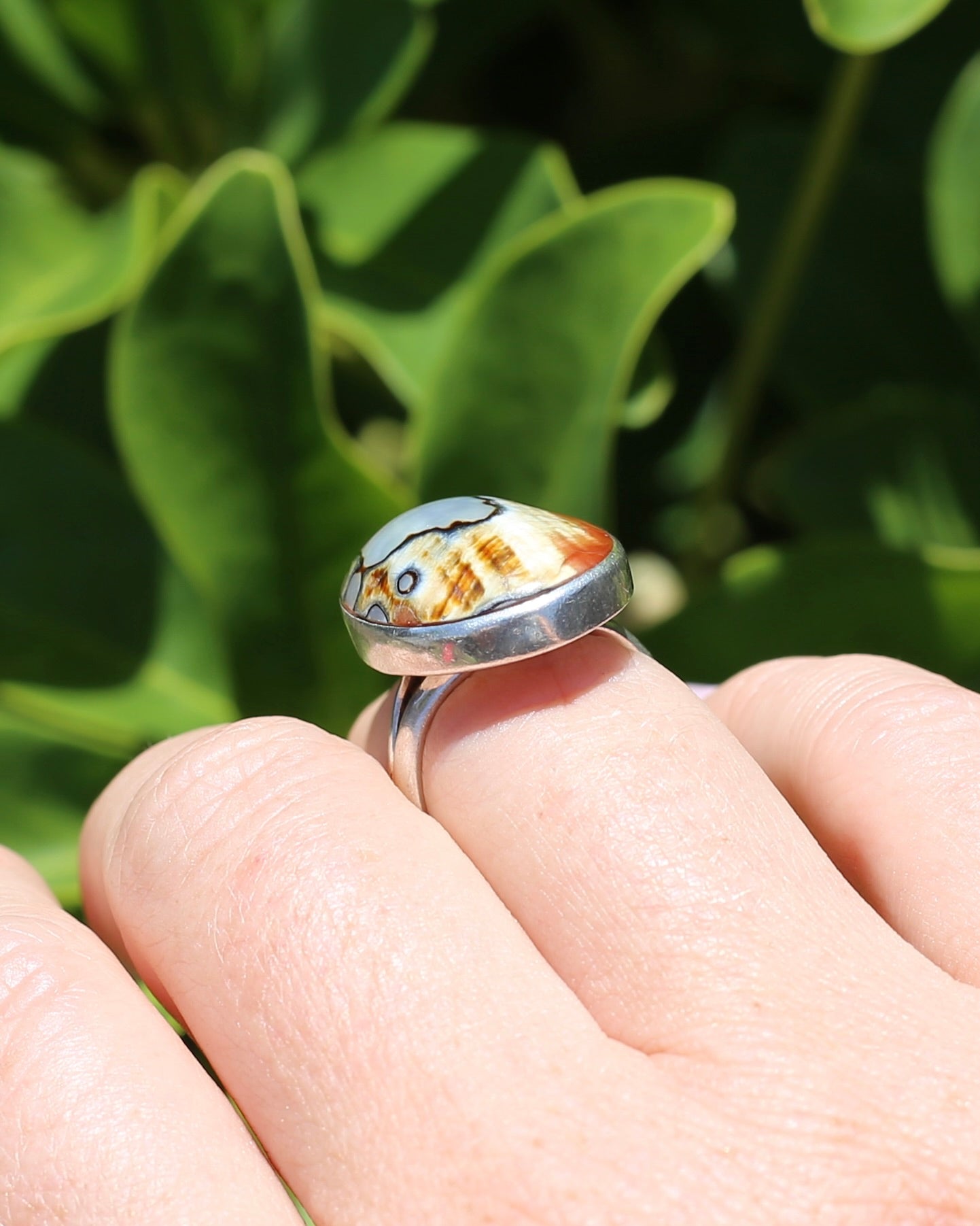 Abalone Shell Cabochon Bezel Set Ring, Sterling Silver,  sizse N or 6.75 - fits more like an M1/2 or 6.5, 9.60g