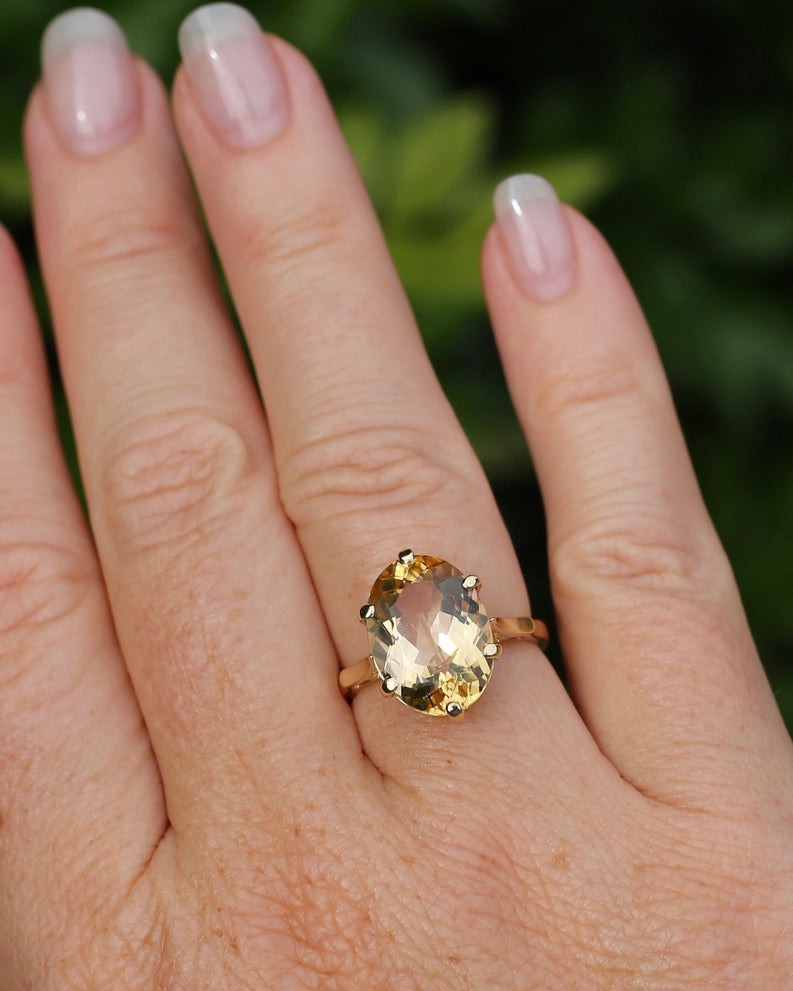 7.1ct Heliodor (Golden Beryl) in Vintage 1978 London Made Ring, 9ct Yellow Gold, size P or 7.75, 4.41g with valuation