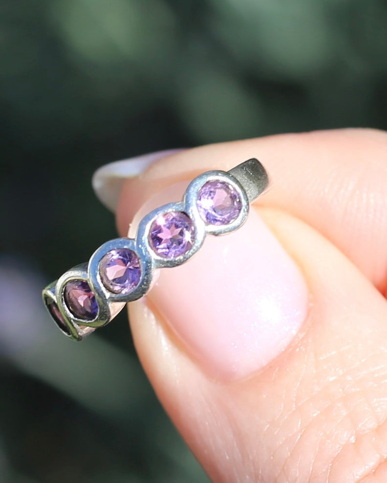 Five Stone Bezel Set Amethyst Silver Ring, Sterling Silver, size O or 7.25, 3.41g