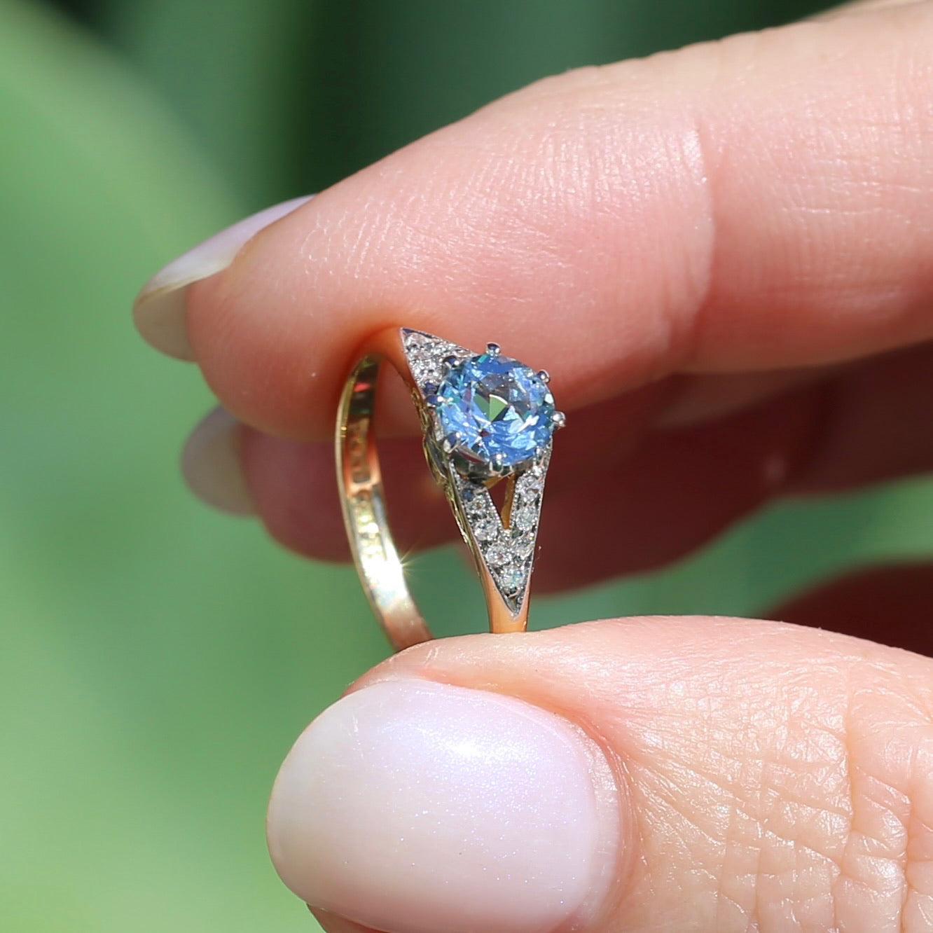 Pristine Early Australian 1930s Dunklings Blue Zircon & Diamond RIng, size L or just over 5.5