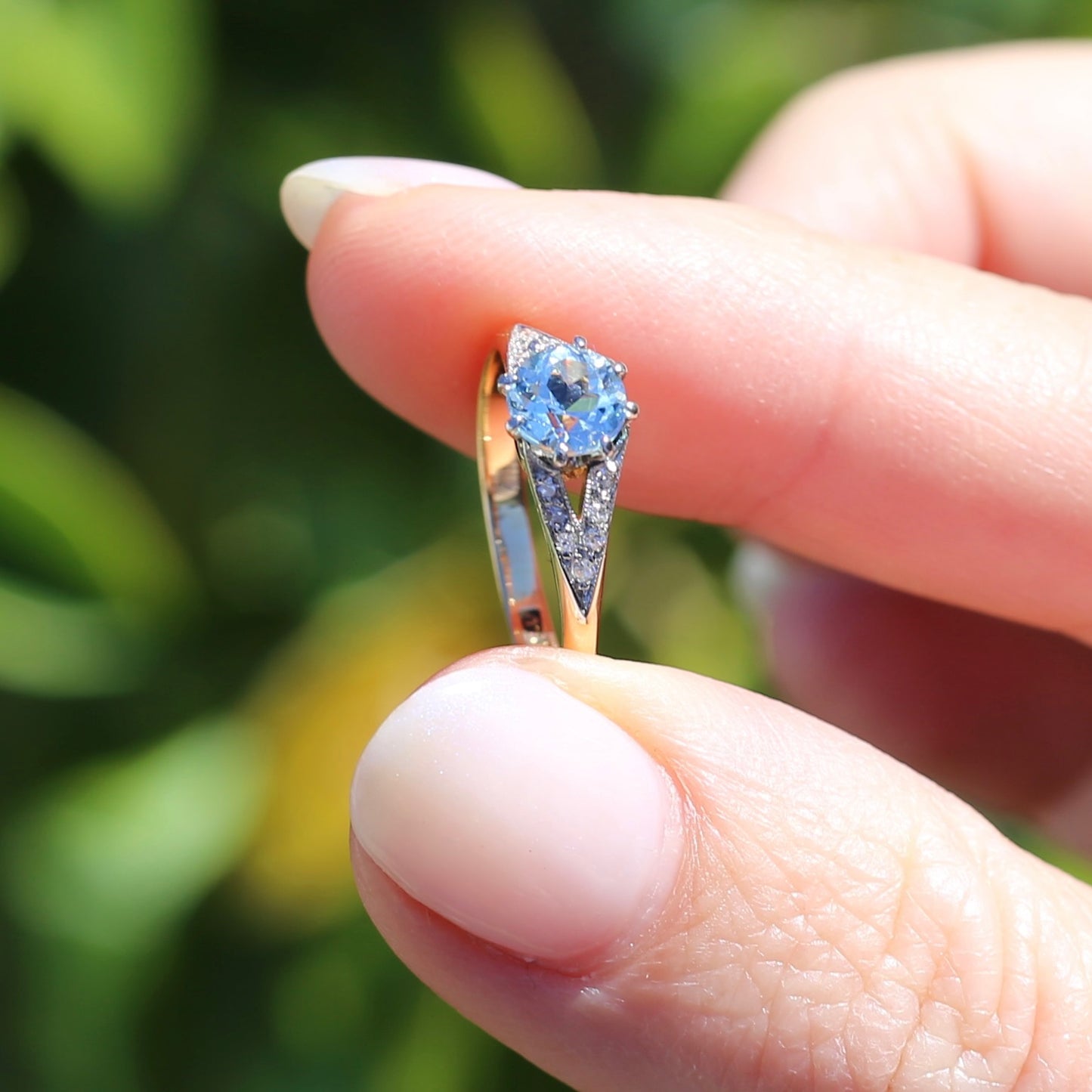 Pristine Early Australian 1930s Dunklings Blue Zircon & Diamond RIng, size L or just over 5.5