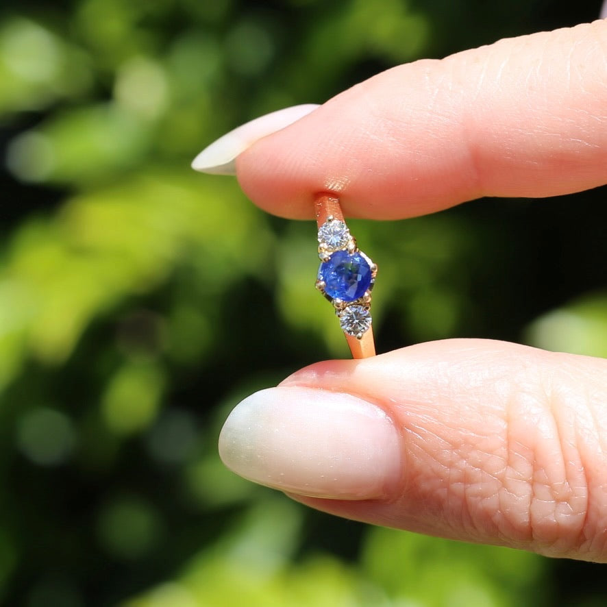 Bright Blue Natural Sapphire and Diamond Trilogy Ring, 18ct Yellow Gold, size K or 5.5