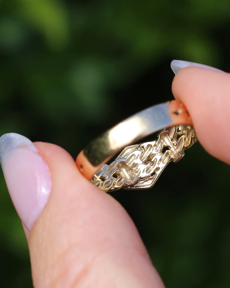 Post 1972 Sheffield Made Buckle Ring, 9ct Yellow Gold, size S1/2 or 9.25, 3.42g