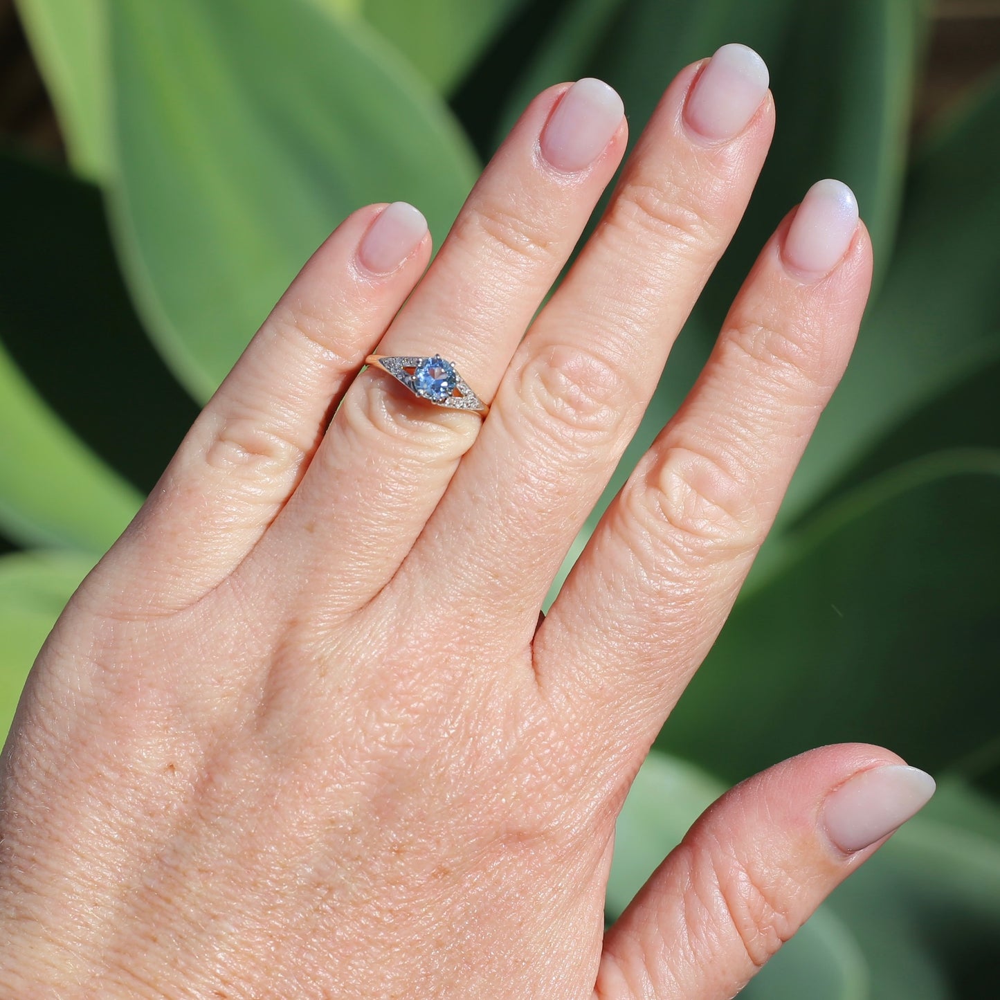 Pristine Early Australian 1930s Dunklings Blue Zircon & Diamond RIng, size L or just over 5.5