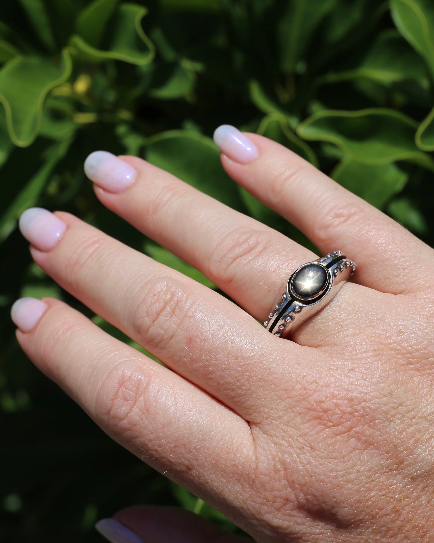 Amazing Chunky Silver and Gold Mized Metal Natural Star Sapphire Ring, size Q or 8 (fits more like a P1/2), 16.13g