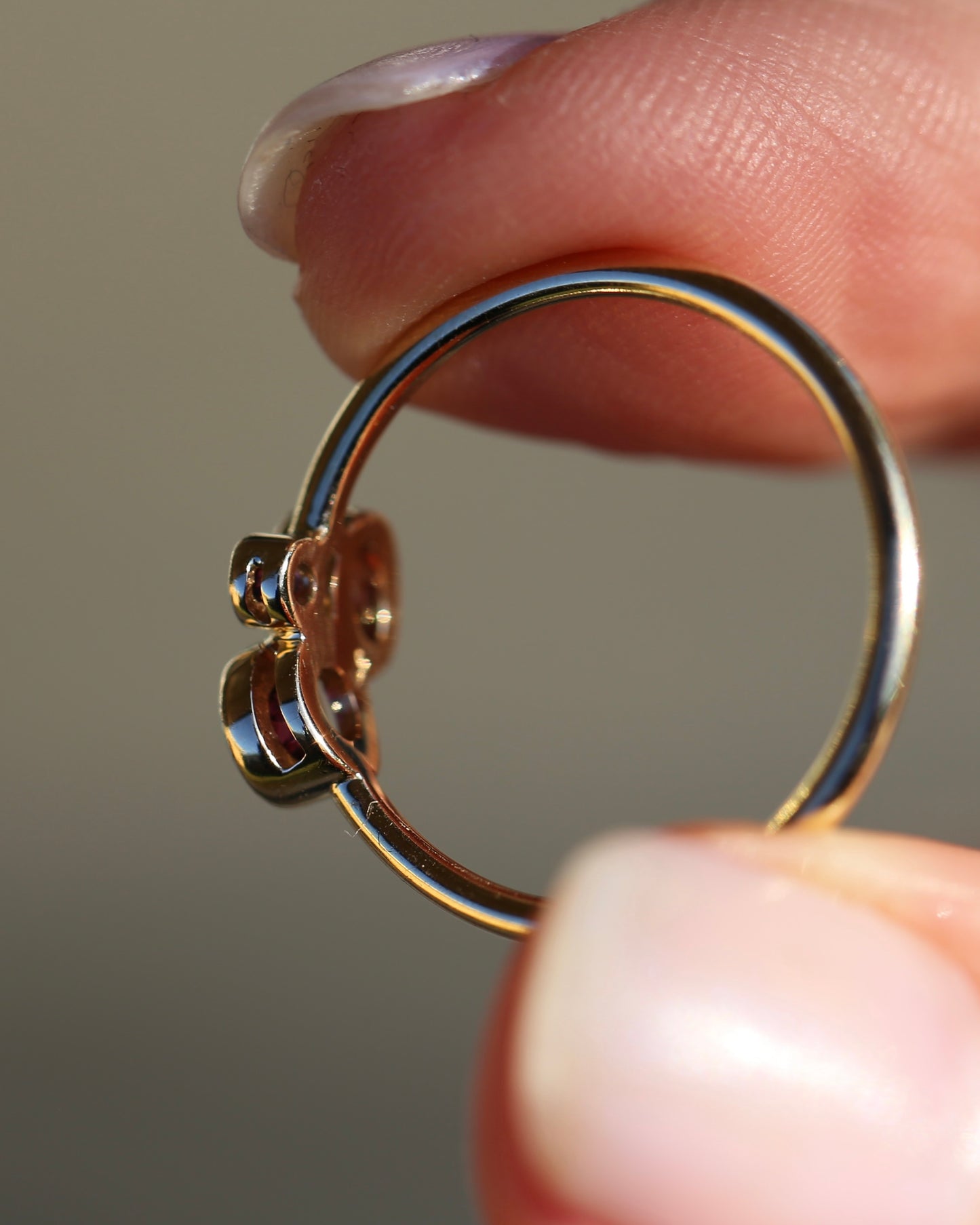 Rhodolite Garnet Three Stone Modern Bezel Set Bubble Trilogy, 9ct Yellow Gold, size O or 7.25, 1.75g