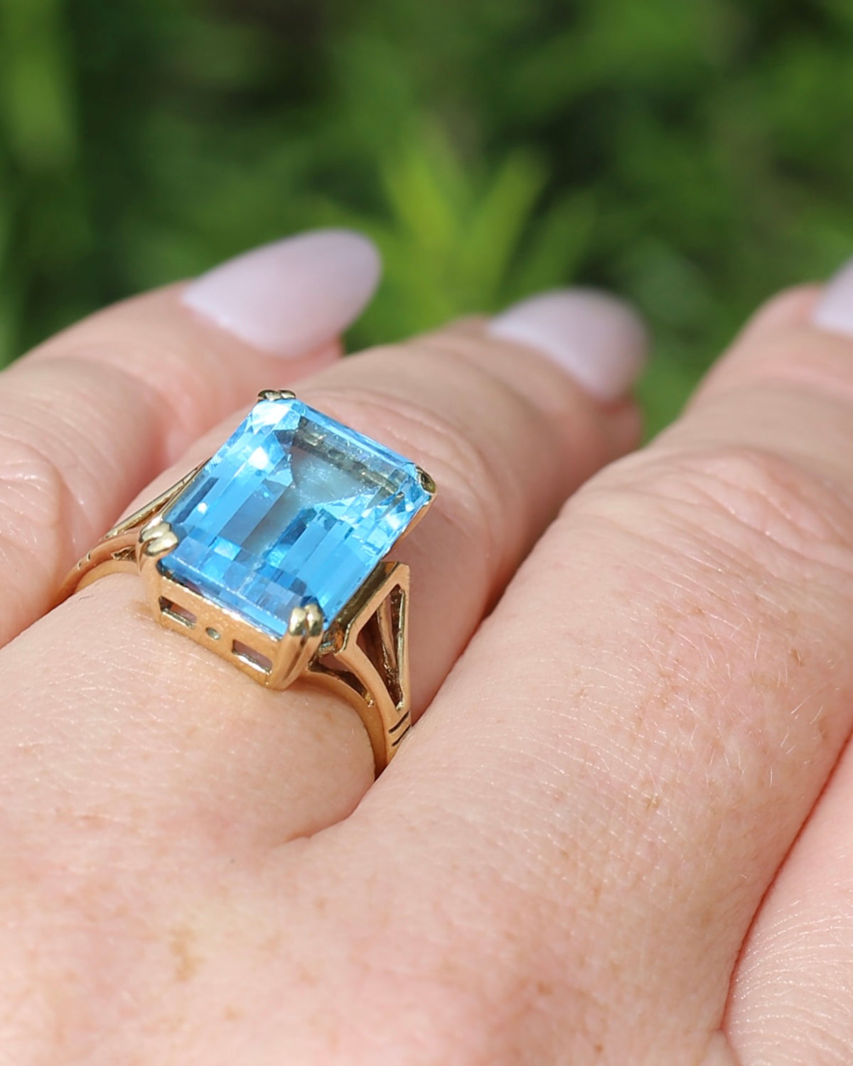 Emerald Cut Blue Topaz Cocktail Ring, 9ct Yellow Gold, size 7.75 or just over P, 4.85g