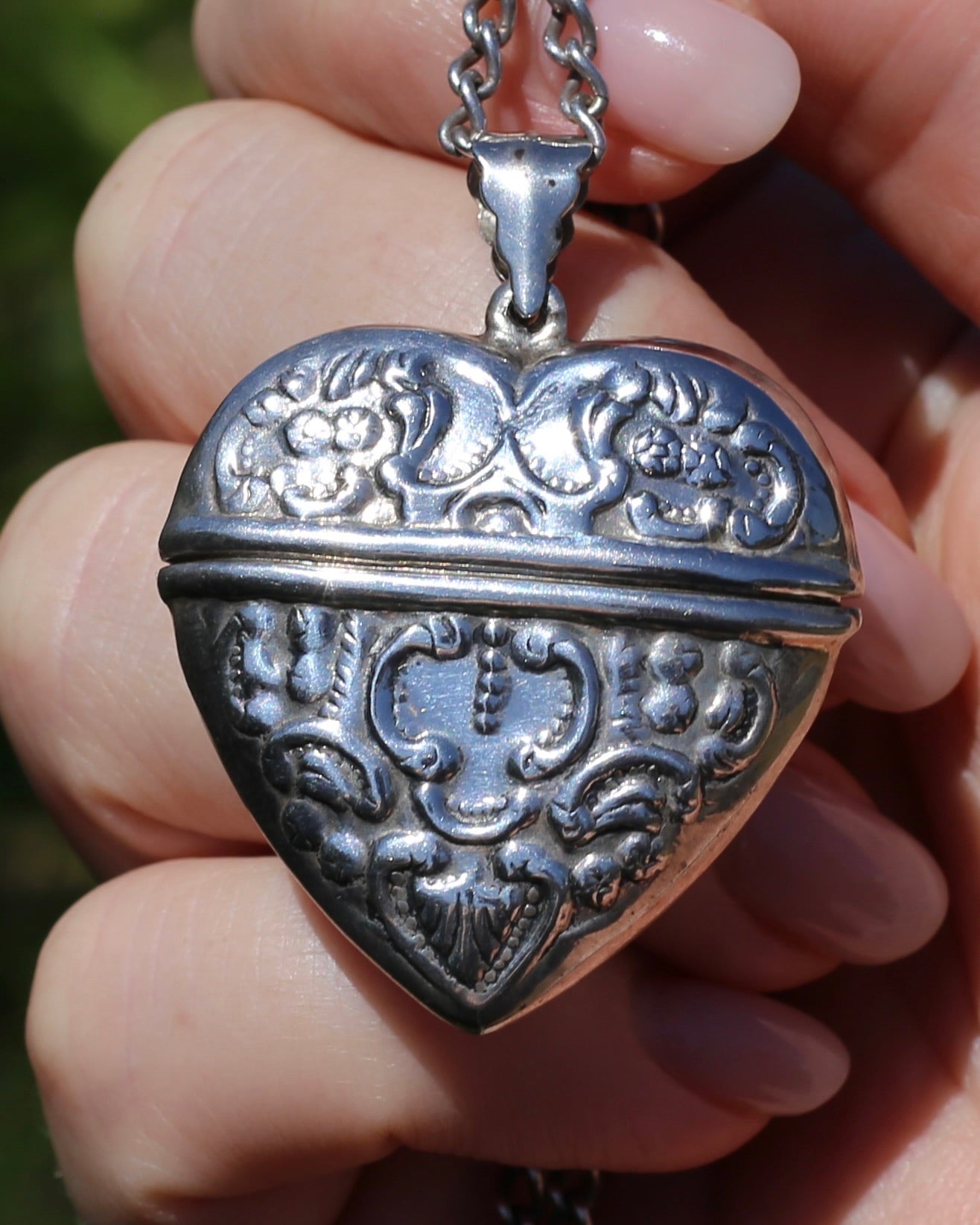 Vintage Heart Shaped Repousse Sterling Silver Vinaigrette Pendant, 12.0g