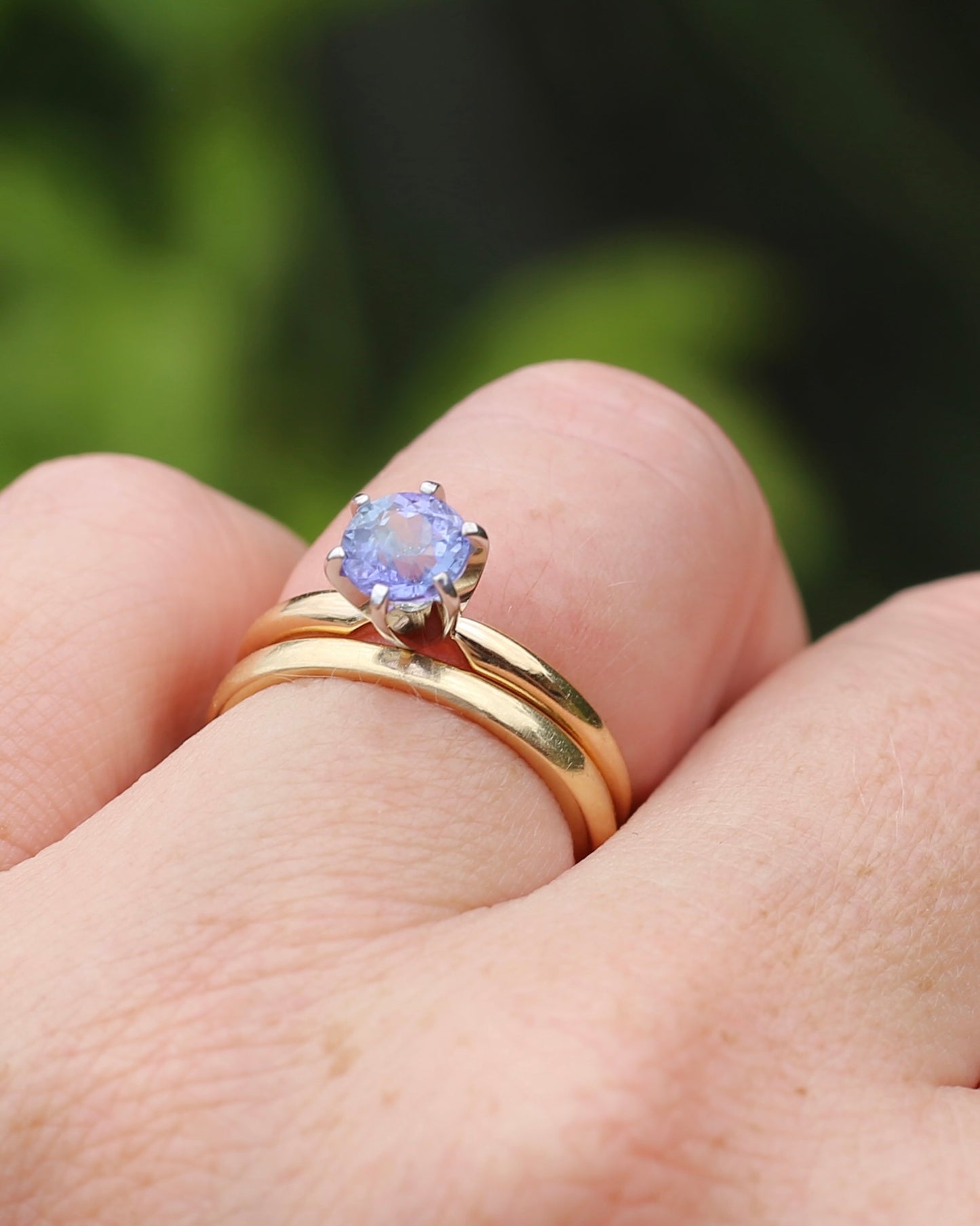 6mm Tanzanite Round Solitaire, 14ct Yellow and White Gold, size N1/2 or 7, 2.57g