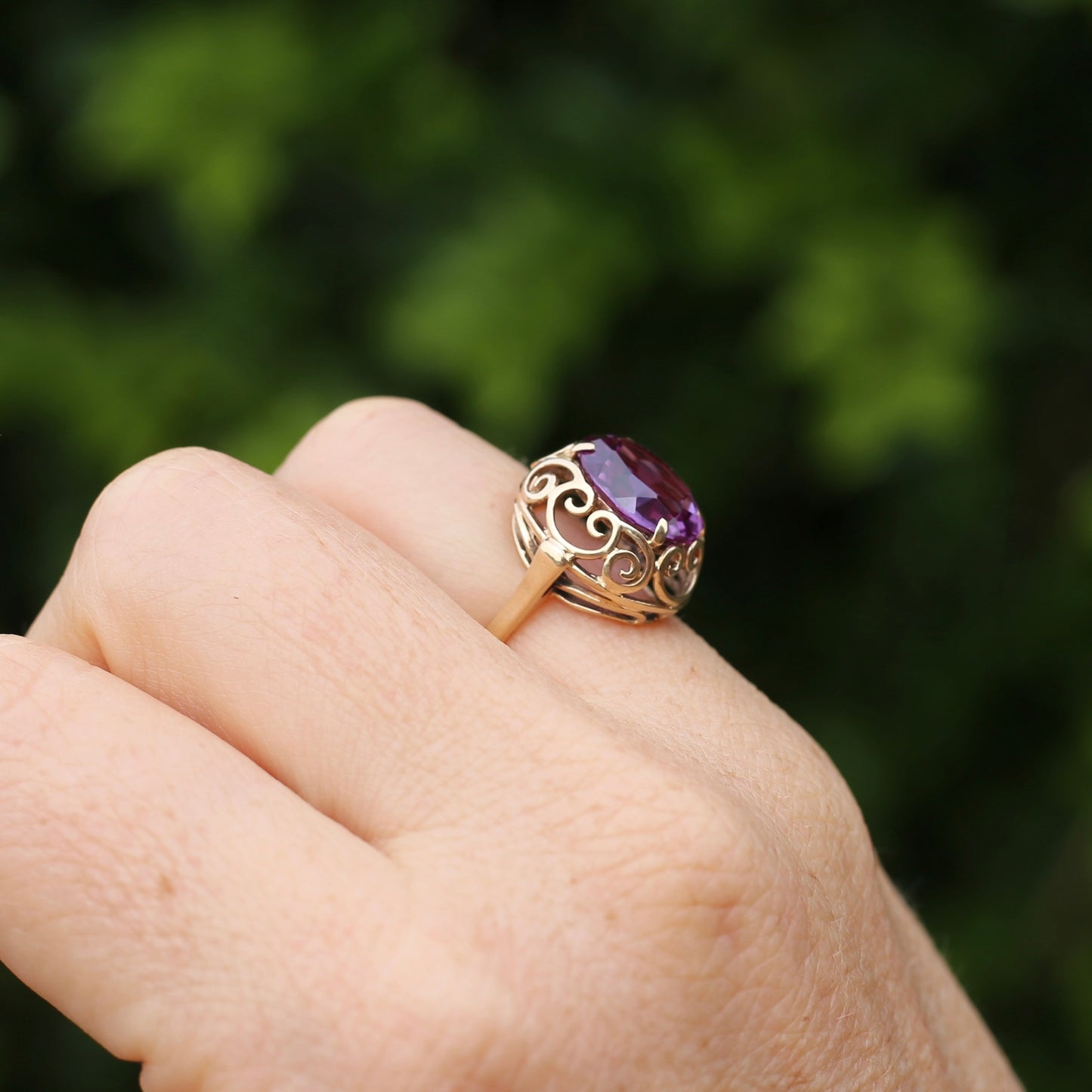 Synthetic Colour Change Purple Sapphire in Filigree Gold Ring, 10ct yellow gold,  size M1/2 or just under 6.5