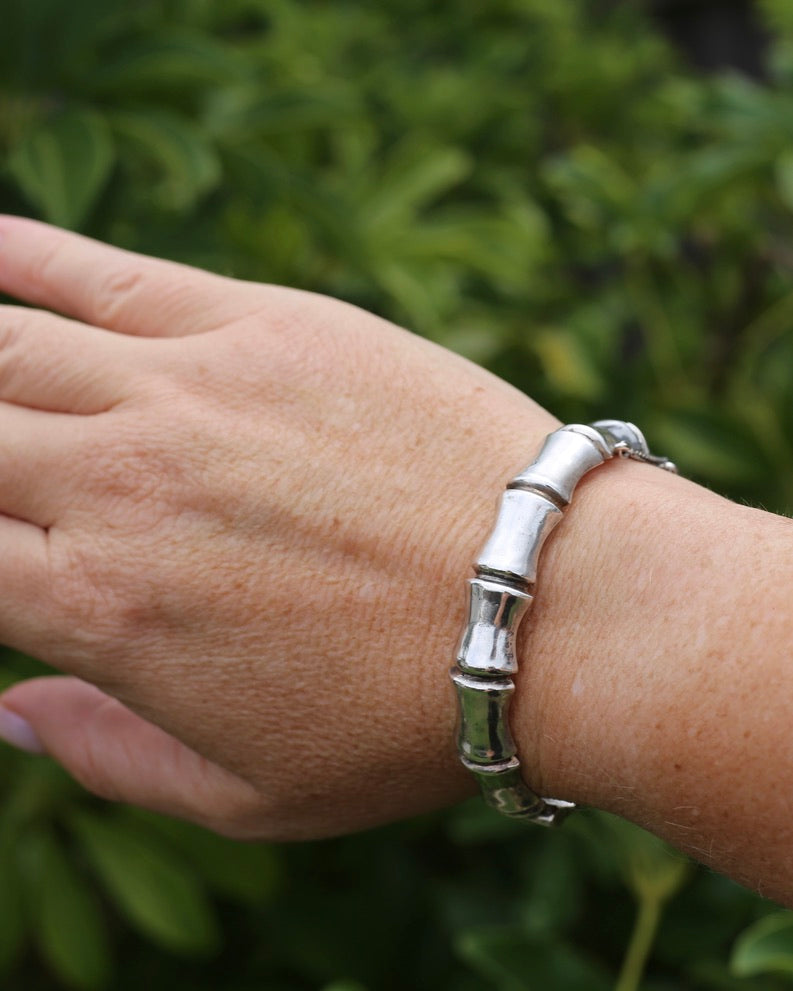 1962-1963 Birmingham Made Silver Bamboo Hinged Bangle with Safety Chain, Sterling Silver, 17.96g