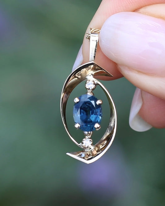 1.5ct Natural Blue Sapphire and Diamond Vintage Pendant, 9ct Yellow Gold, 1.57g