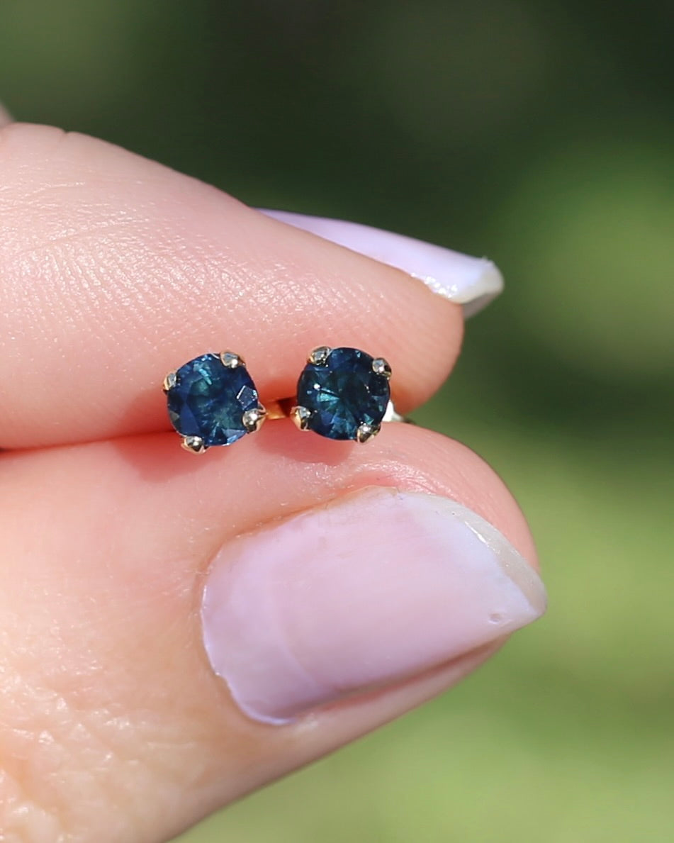 0.9ct Natural Blue and Teal Sapphire Studs, 9ct Yellow Gold, 0.92g