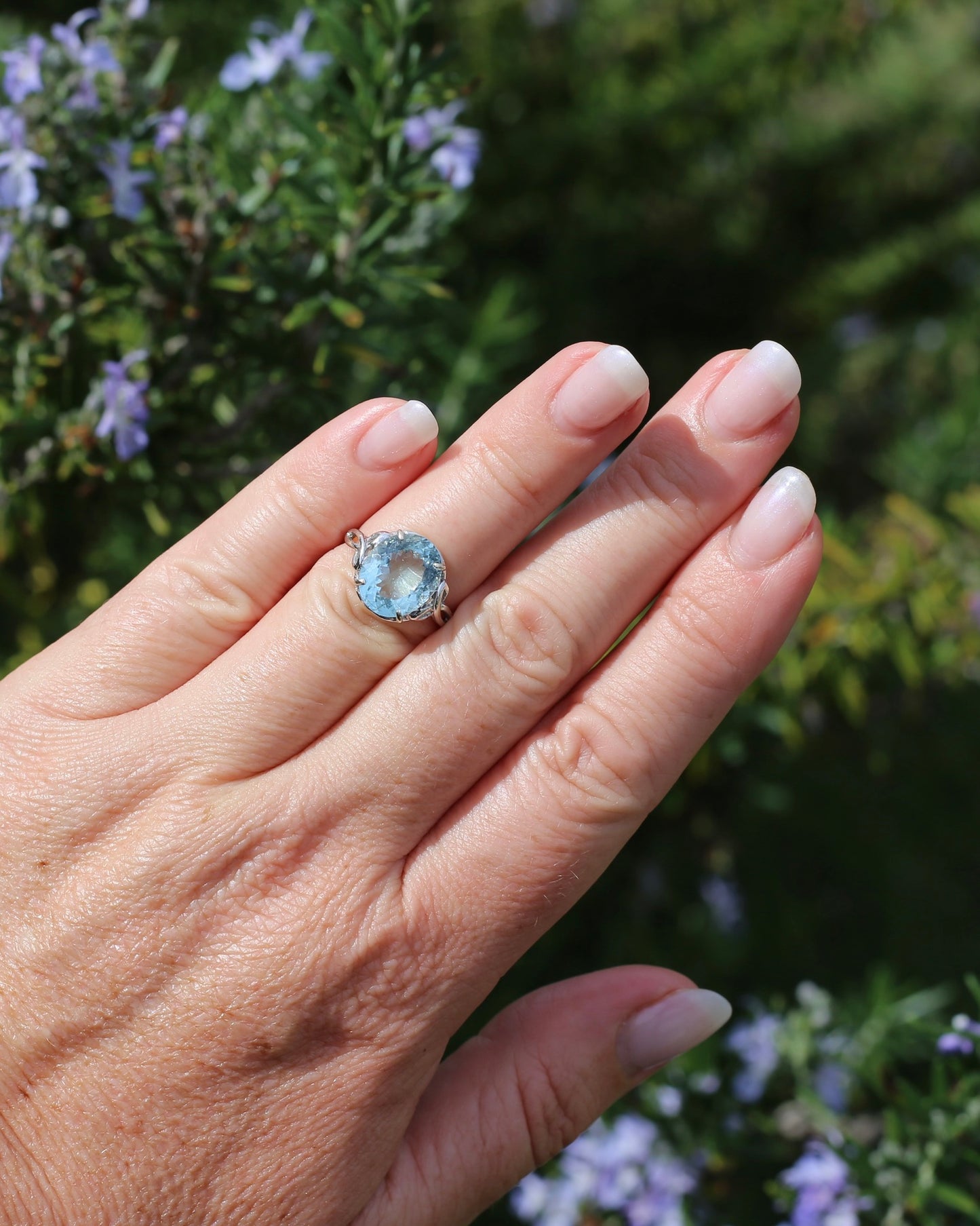 3.2ct Oval Natural Aquamarine in Celtic Inspired 18ct White Gold Ring, size L1/2 or 6, 3.11g