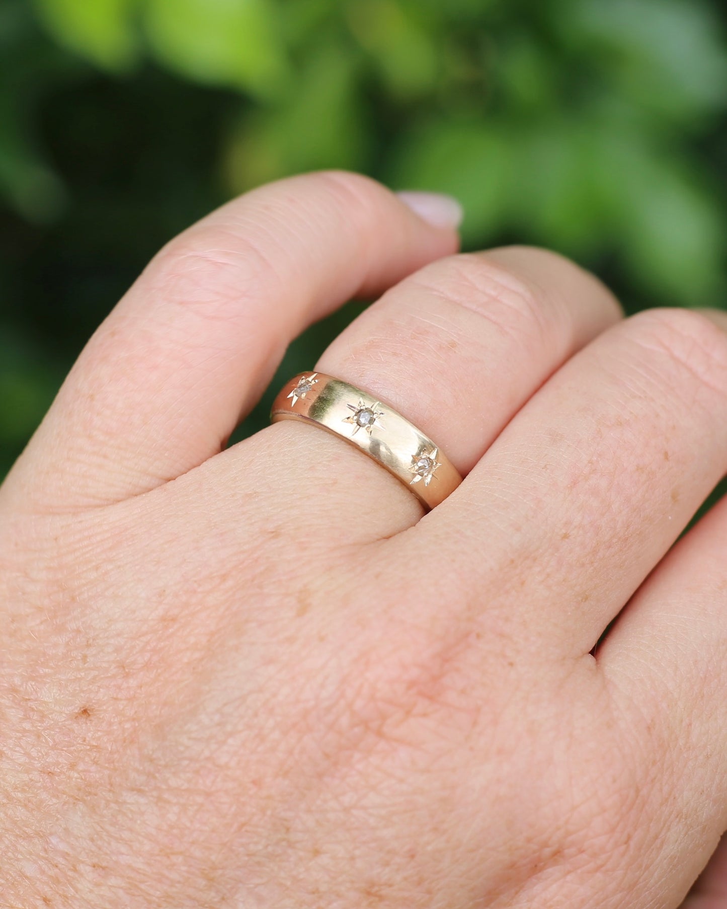 Reclaimed 9ct Yellow Gold Ring Star Set with 3 Rose Cut Diamonds, size O1/2 or 7.25 (fits about N1/2 or 7 due to width and chunk)