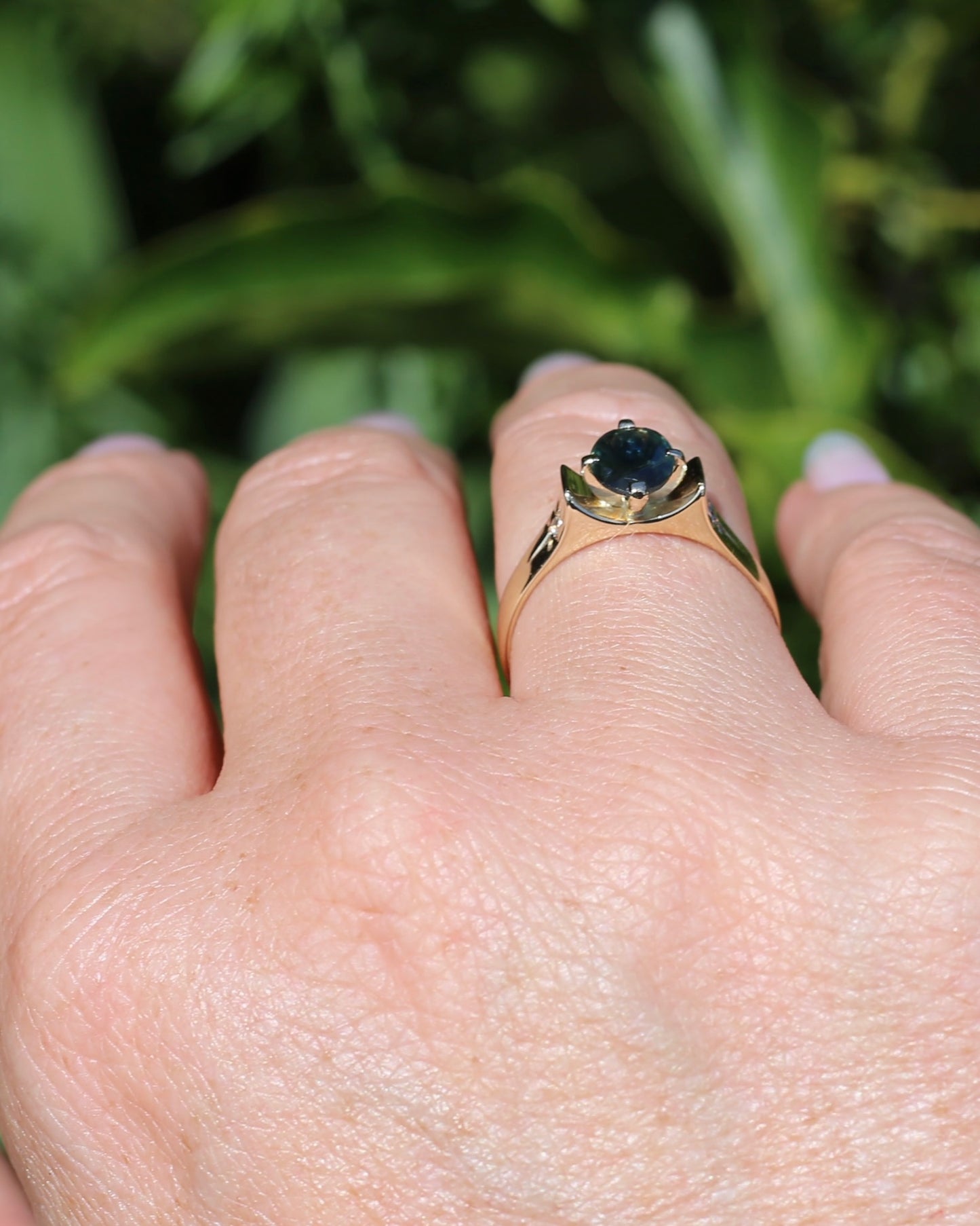 Circa 1970s 1.2ct Oval Australian Parti Sapphire Ring with Star Set Diamond Side Stones, 9ct Yellow Gold, size R1/2 or 8.75, 3.28g