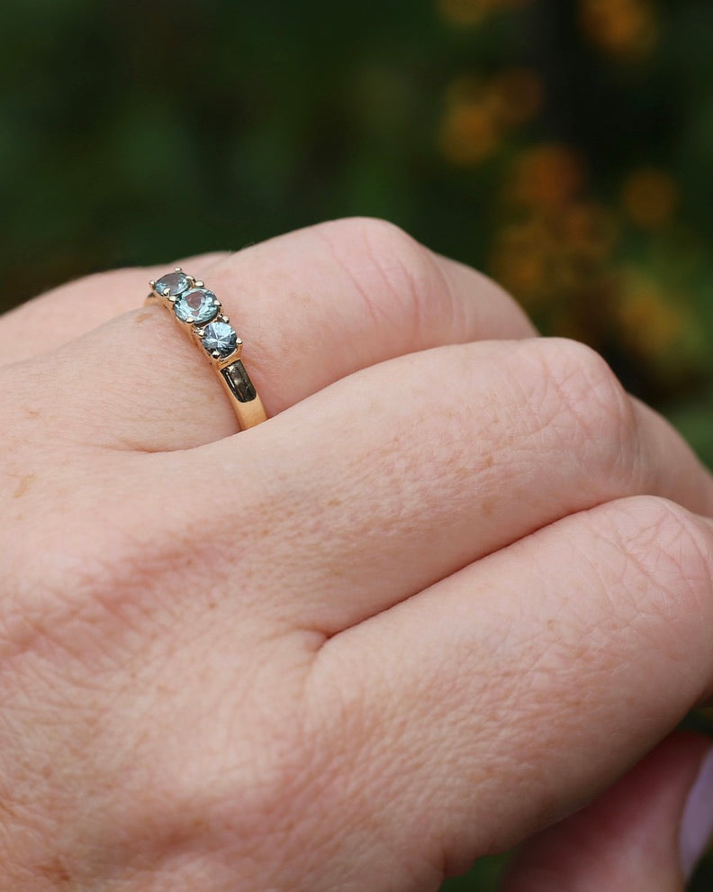 Natural Turquoise-Meets-Sage-Green Parti Trilogy, Claw Set 9ct Yellow Gold, size O1/2 or just over 7.25, 2.16g