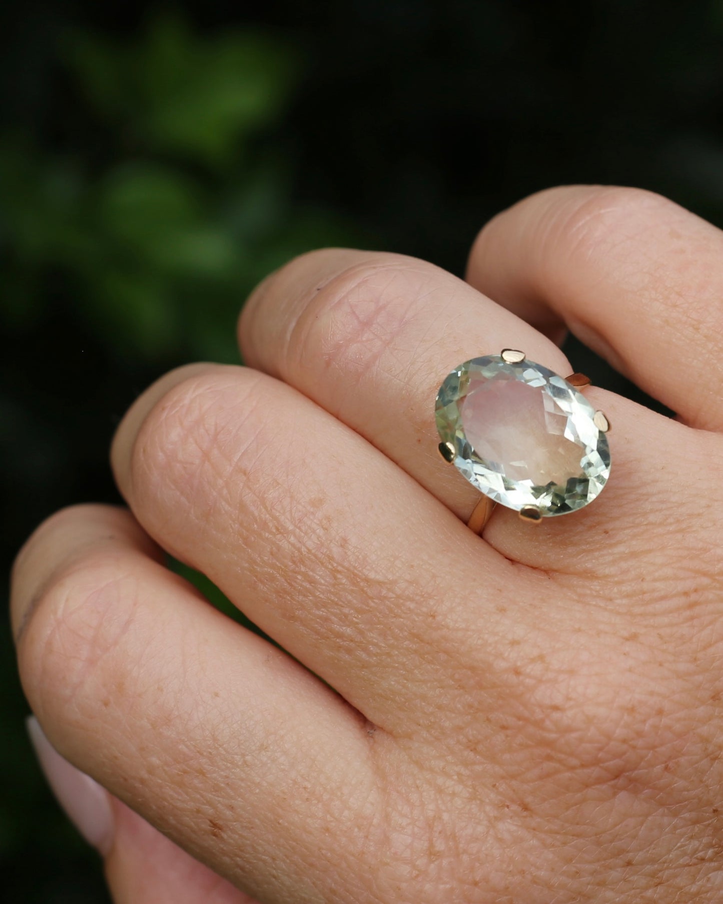 Vintage 10.5ct Oval Prasiolite or Green Amethyst Ring, 9ct Yellow Gold, size N1/2 or 7, 4.60g
