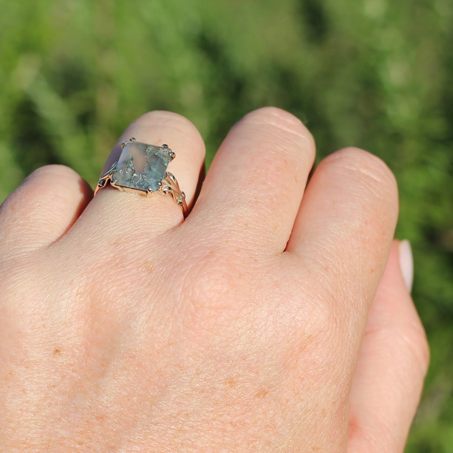 4.95ct Emerald Cut Moss Agate Ring with Fabulous Double Claws, 9ct Older Rosey Gold, size N1/2 or 6.75