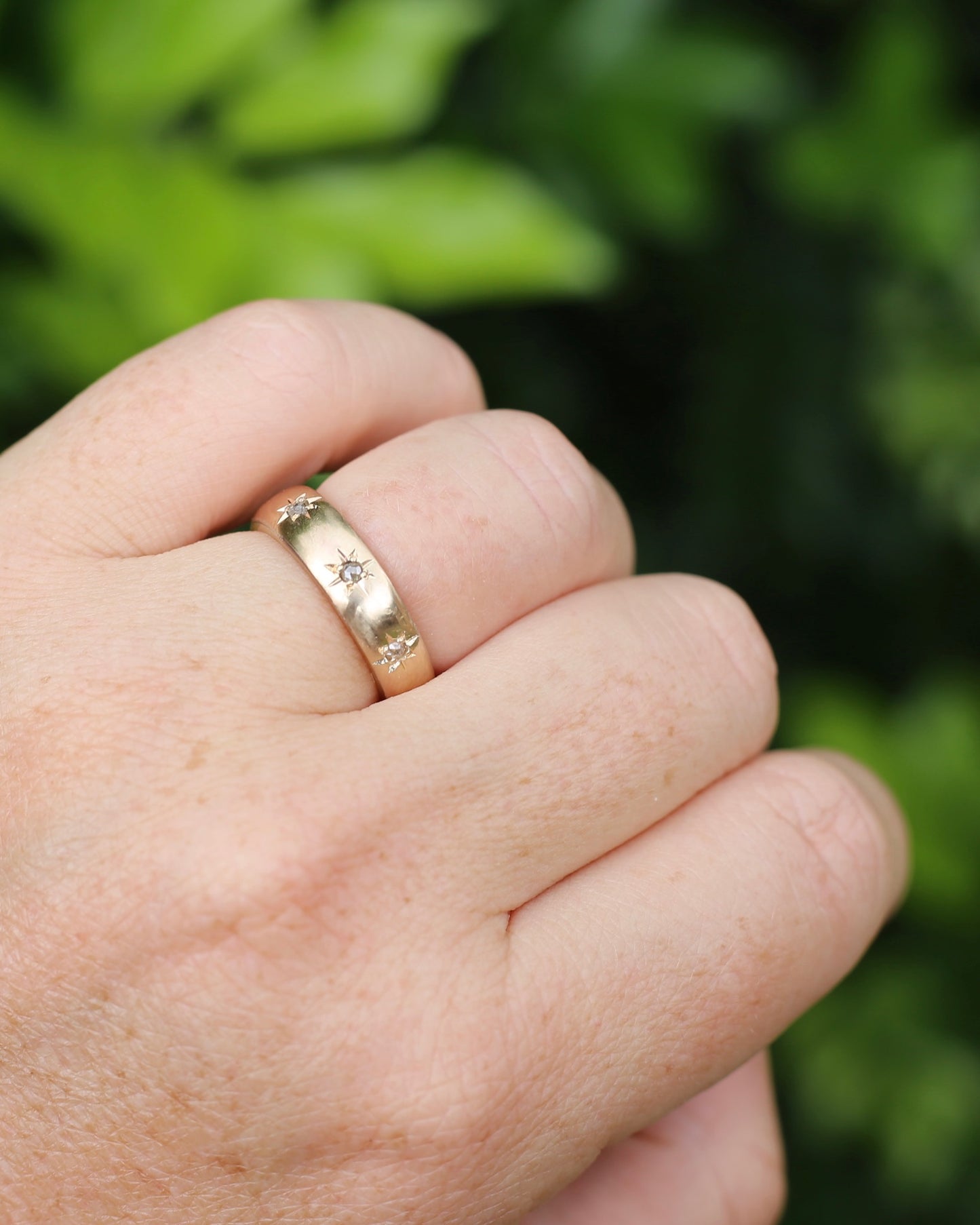 Reclaimed 9ct Yellow Gold Ring Star Set with 3 Rose Cut Diamonds, size O1/2 or 7.25 (fits about N1/2 or 7 due to width and chunk)