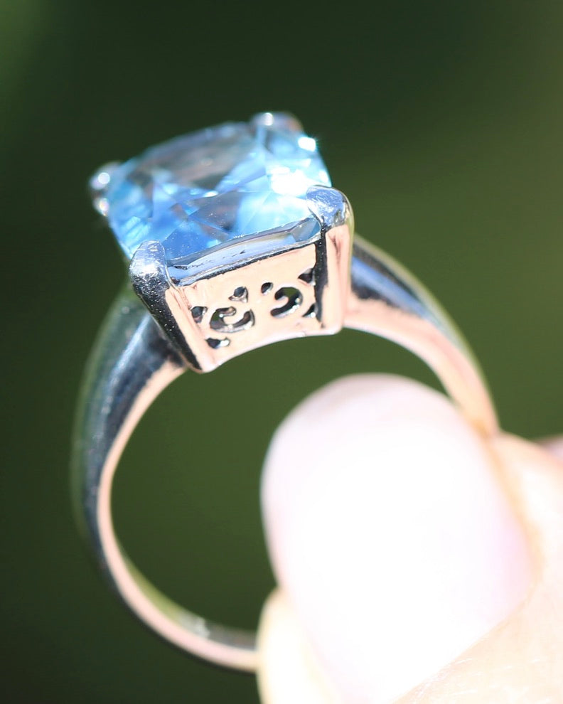 5ct Cushion Cut Natural Blue Topaz Ring, Sterling Silver, size N or 6.75, 5.02g