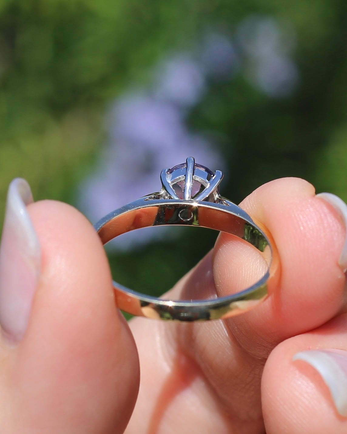 Hand Carved Australian Iolite Solitaire Ring, 9ct White and Yellow Gold, size S1/2 or 9.25, 3.03g