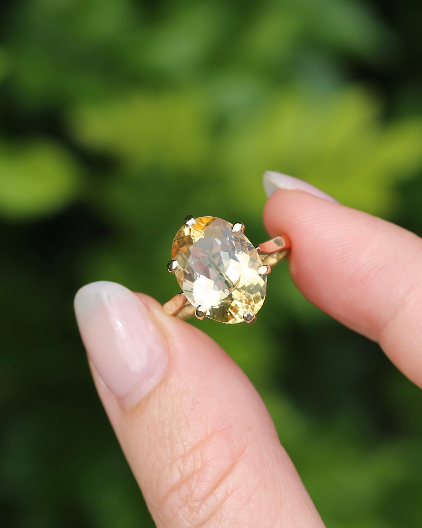 7.1ct Heliodor (Golden Beryl) in Vintage 1978 London Made Ring, 9ct Yellow Gold, size P or 7.75, 4.41g with valuation