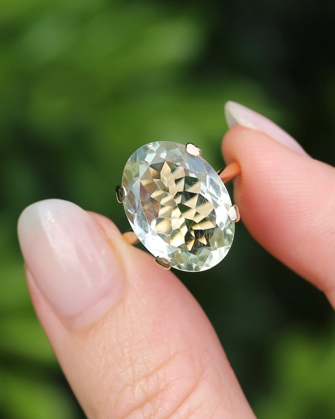 Vintage 10.5ct Oval Prasiolite or Green Amethyst Ring, 9ct Yellow Gold, size N1/2 or 7, 4.60g